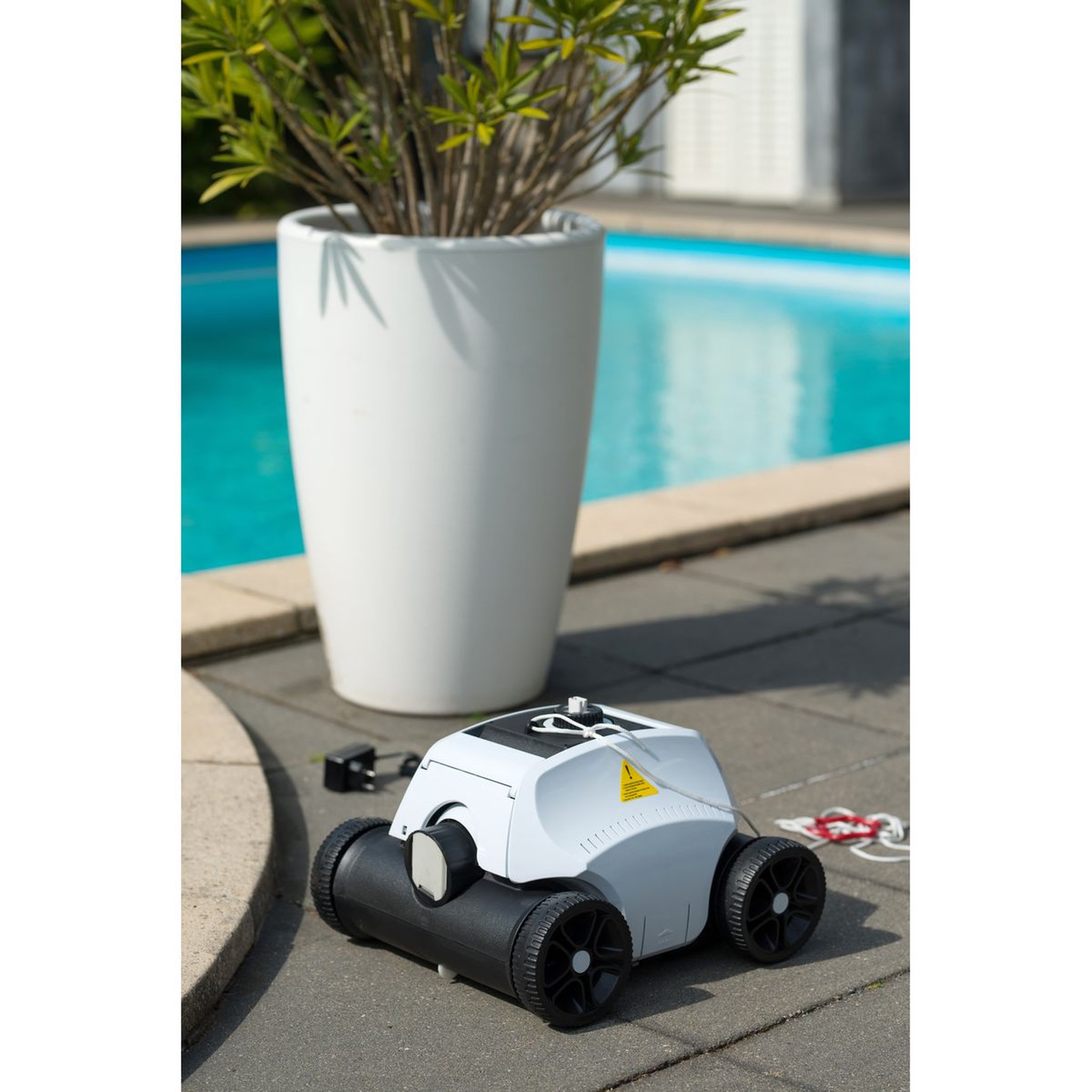 UBBINK Robot aspirateur piscine électrique -  50m² max - ROBOTCLEAN ACCU POOL