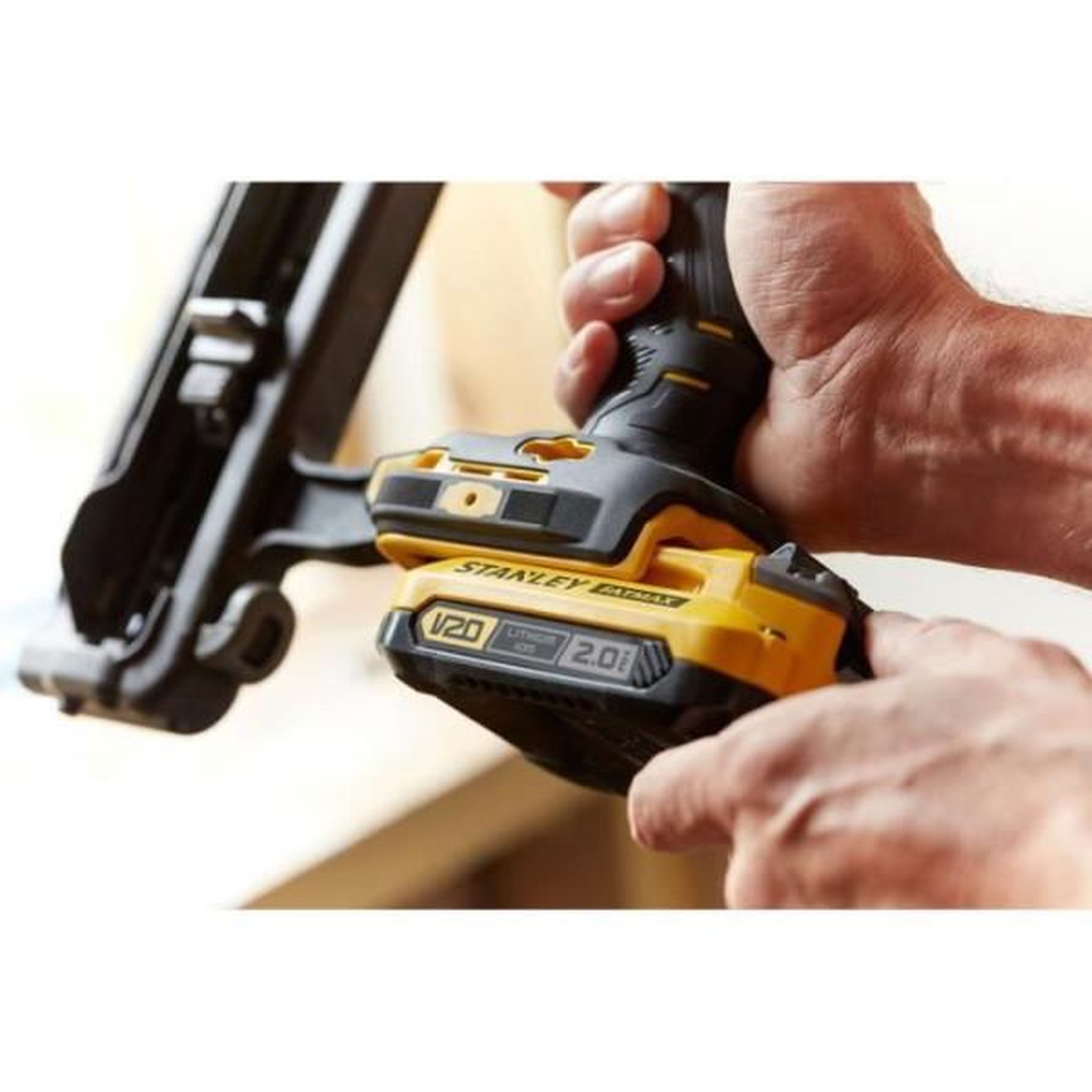 Voir la diapositive 3 : STANLEY FATMAX Cloueur de finition sans fil + 2 batteries 2ah + chargeur - 18v - stanley fatmax - sfmcn616d2k-qw - clous 25 a 64 mm