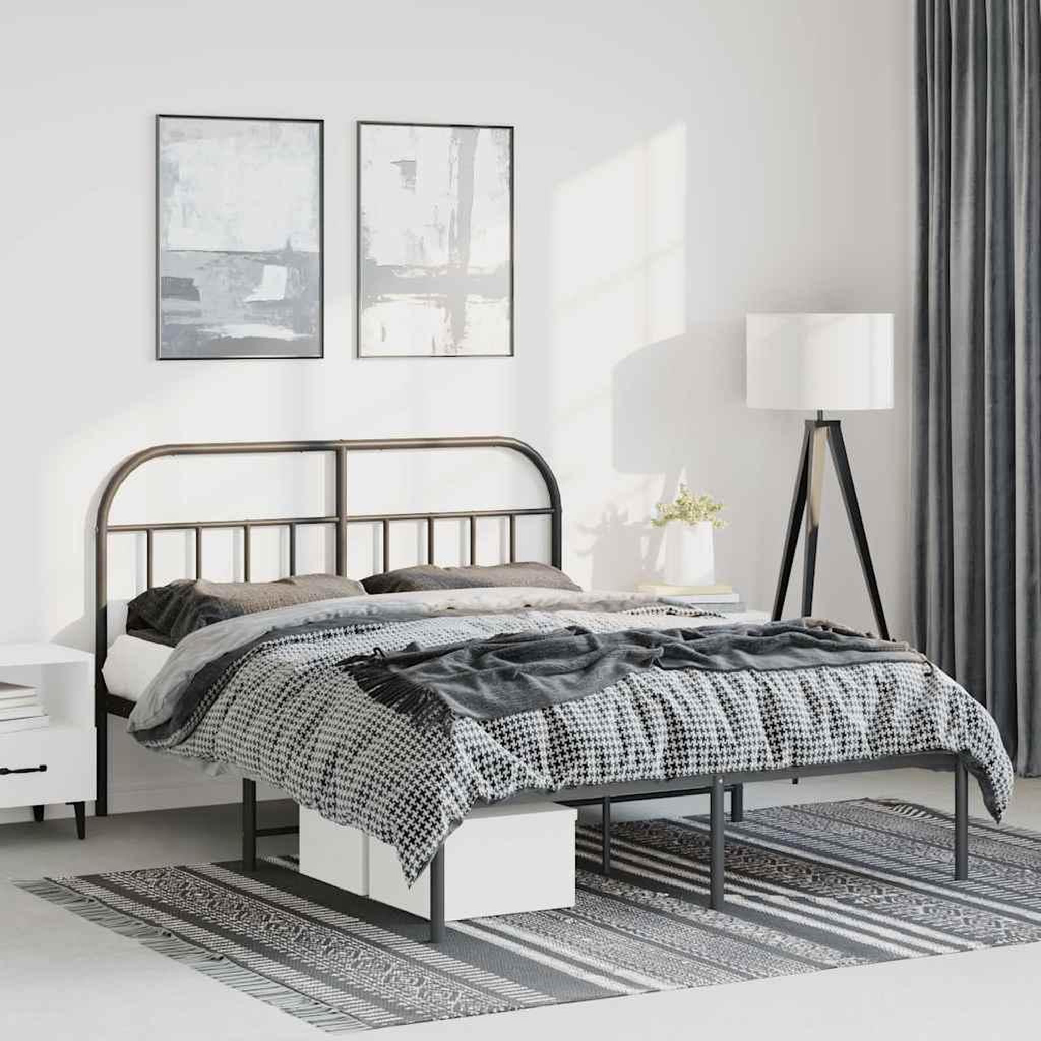 VIDAXL Cadre de lit metal sans matelas avec tete de lit noir 135x190cm