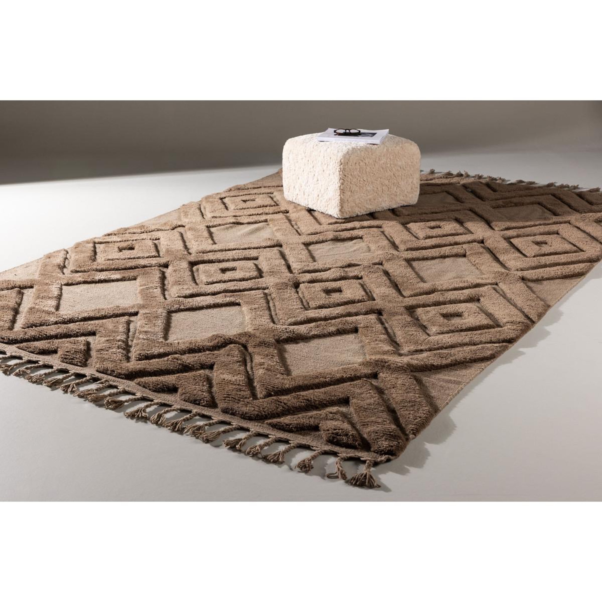 Voir la diapositive 5 : Paris Prix Tapis déco en laine  dahlia  200x300cm marron foncé
