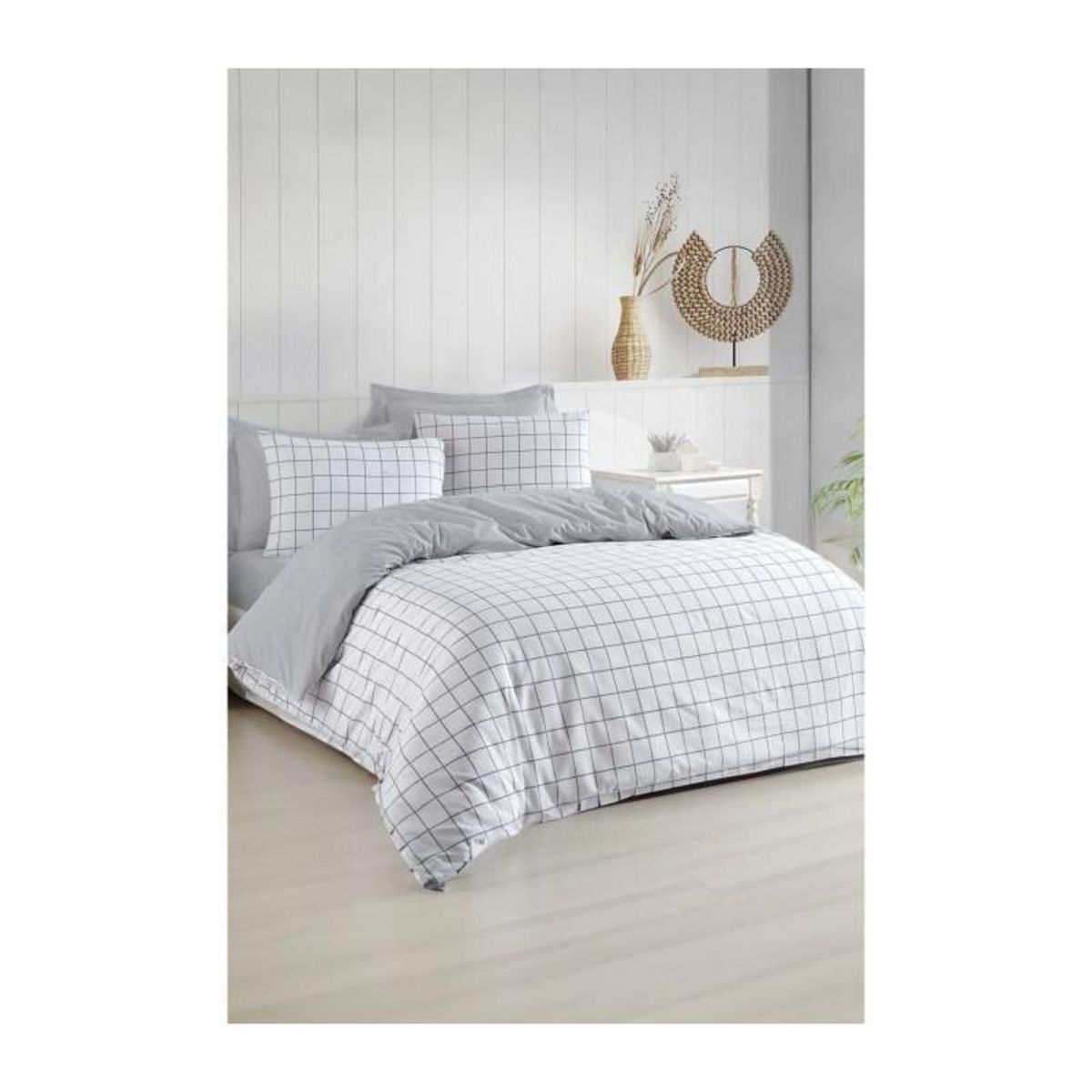 GENERIQUE Parure de lit - 1 housse de couette 220 x 240 cm + 2 taies d'oreiller 60 x 60 cm - 65% coton, 35% polyester - Gris
