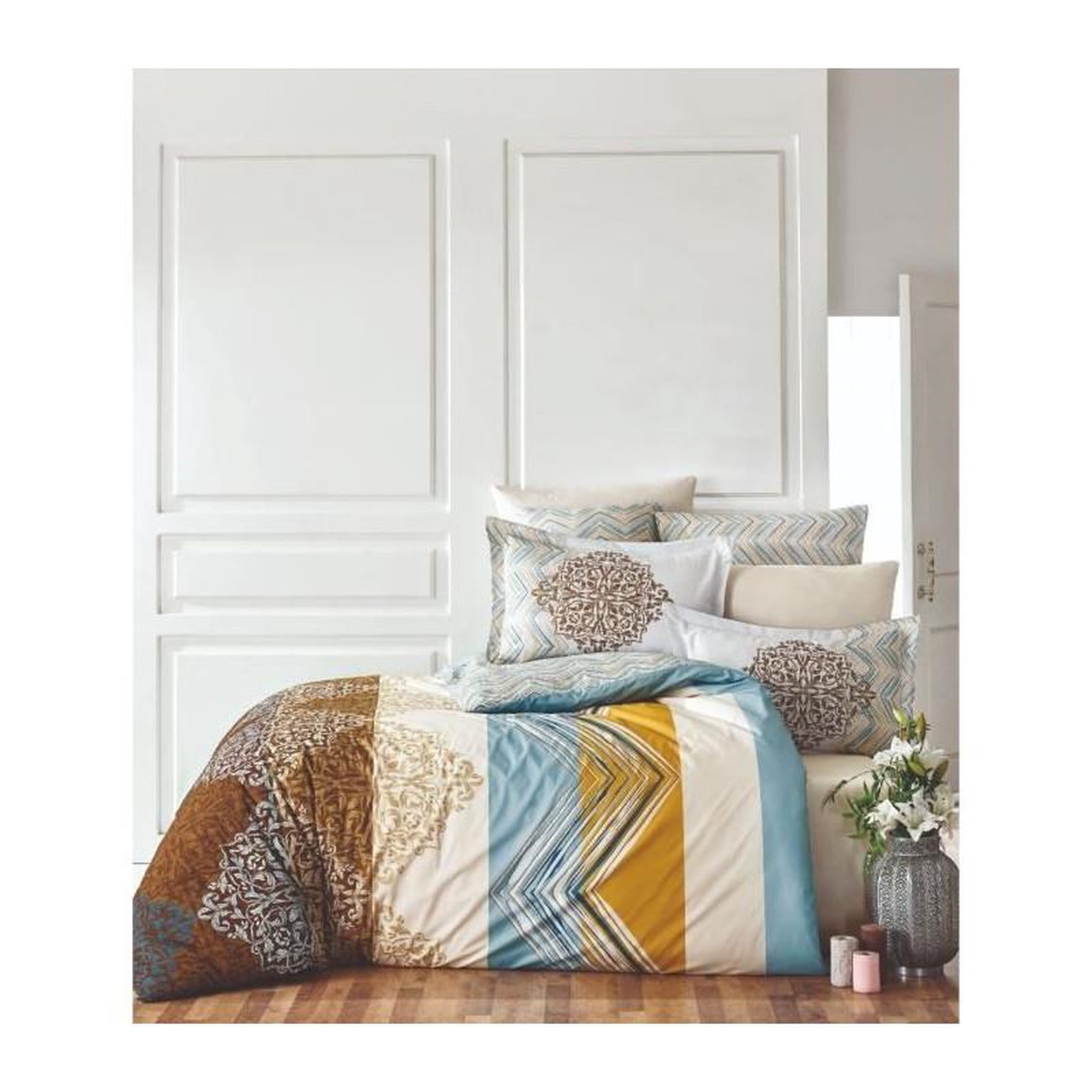 GENERIQUE Parure de lit - 1 housse de couette 220 x 240 cm + 2 taies d'oreiller 60 x 60 cm - 100% coton renforcé - Blanc