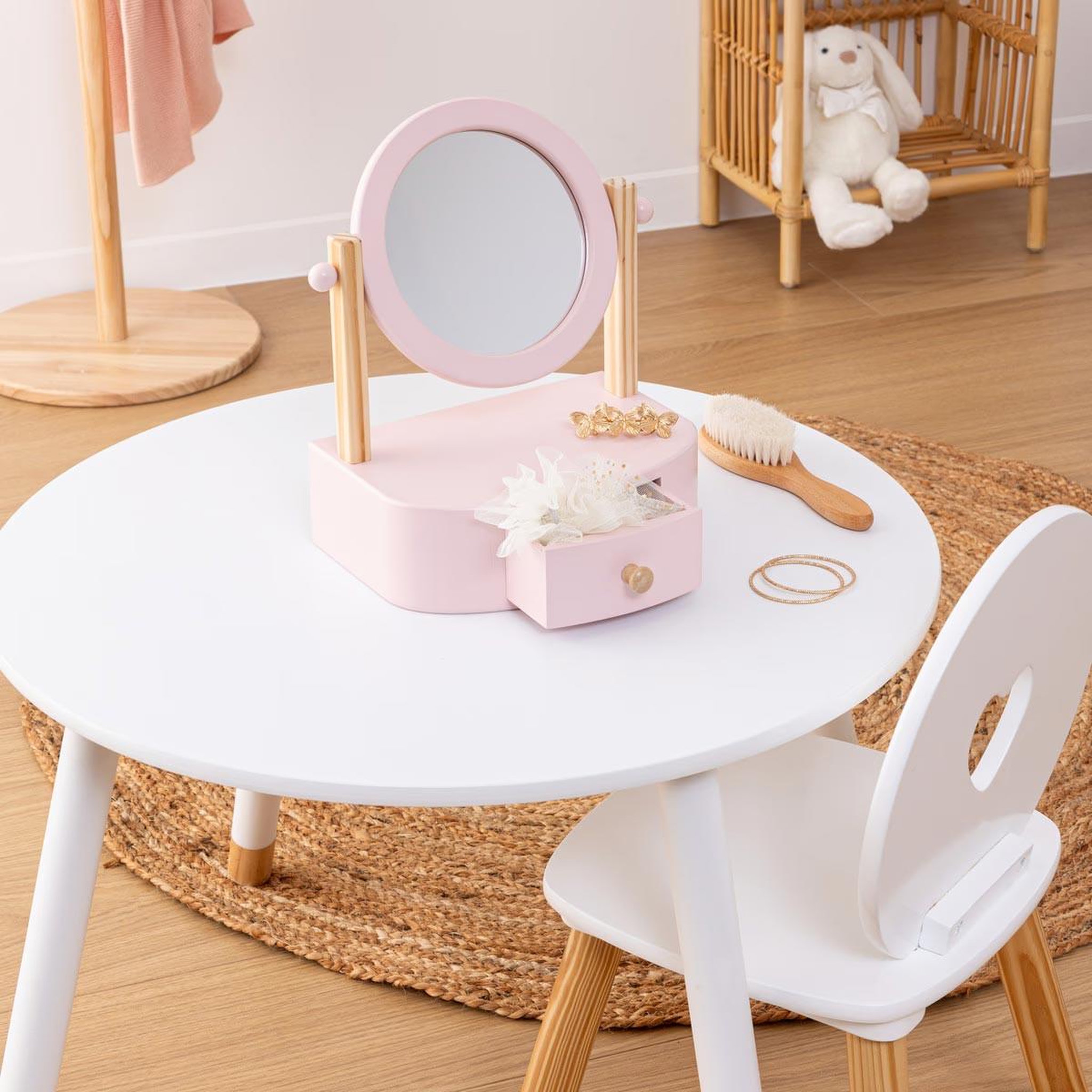 Voir la diapositive 6 : Atmosphera Kids Coiffeuse à poser enfant  chary  28cm rose
