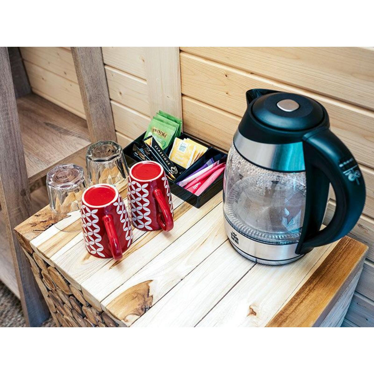 Smartbox 2 jours insolites en dôme avec vin et pétales de rose près de Bordeaux - Coffret Cadeau Séjour