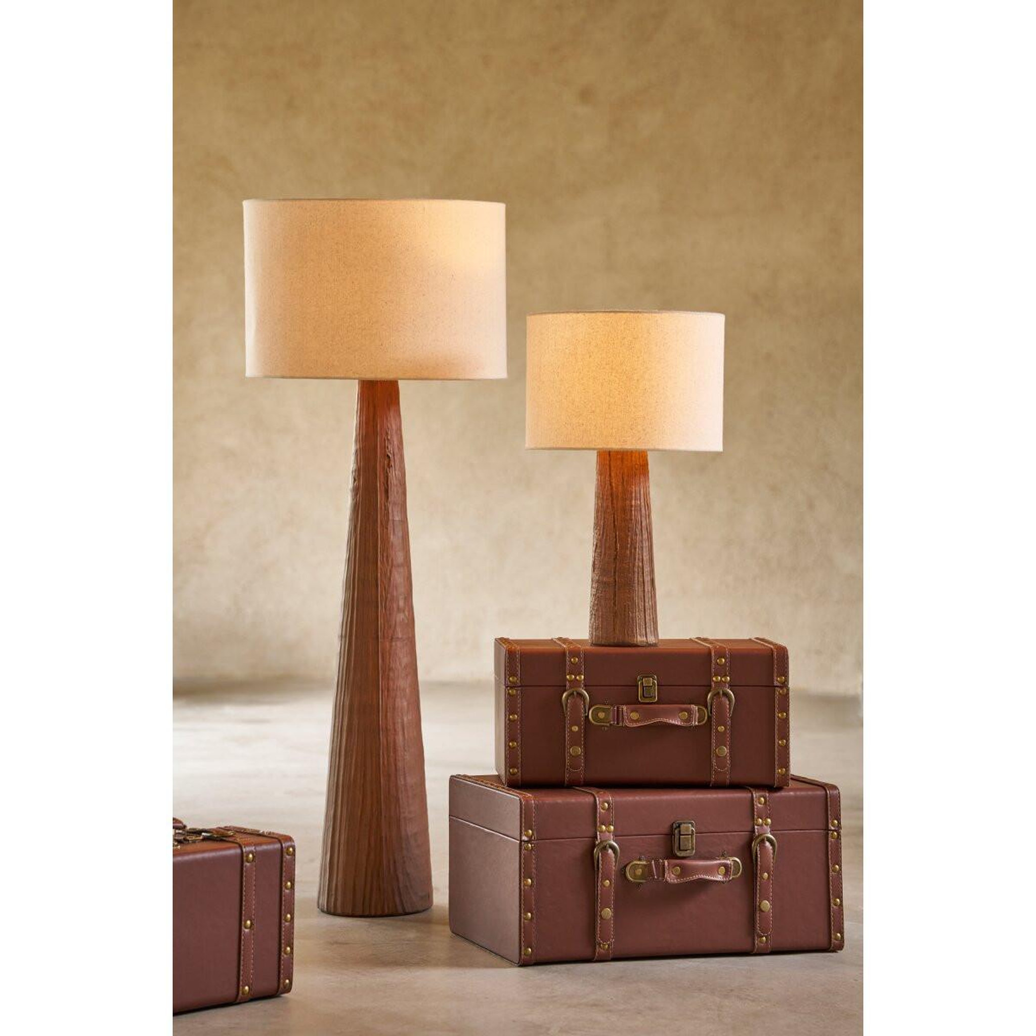 Voir la diapositive 4 : J-LINE Lot de 3 Valises Déco  Gabin  48cm Marron
