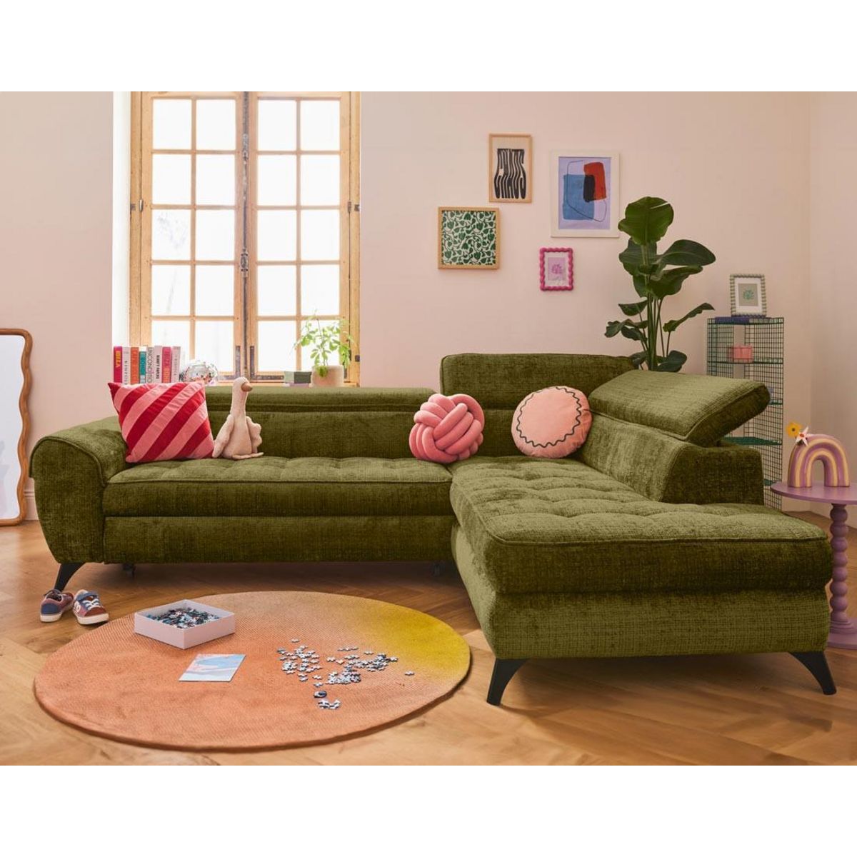 LISA DESIGN Marlo - canapé d'angle droit 5 places convertible avec coffre et têtières en velours texturé