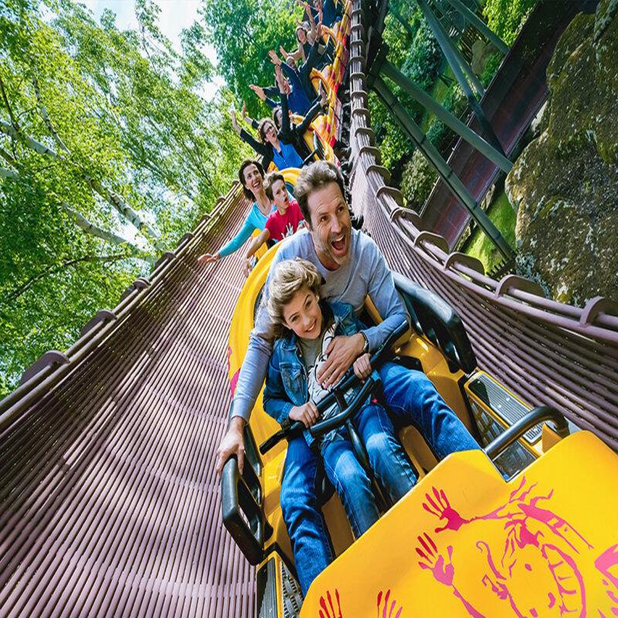Voir la diapositive 4 : Smartbox Parc astérix : billets d'entrée pour 2 adultes - coffret cadeau multi-thèmes