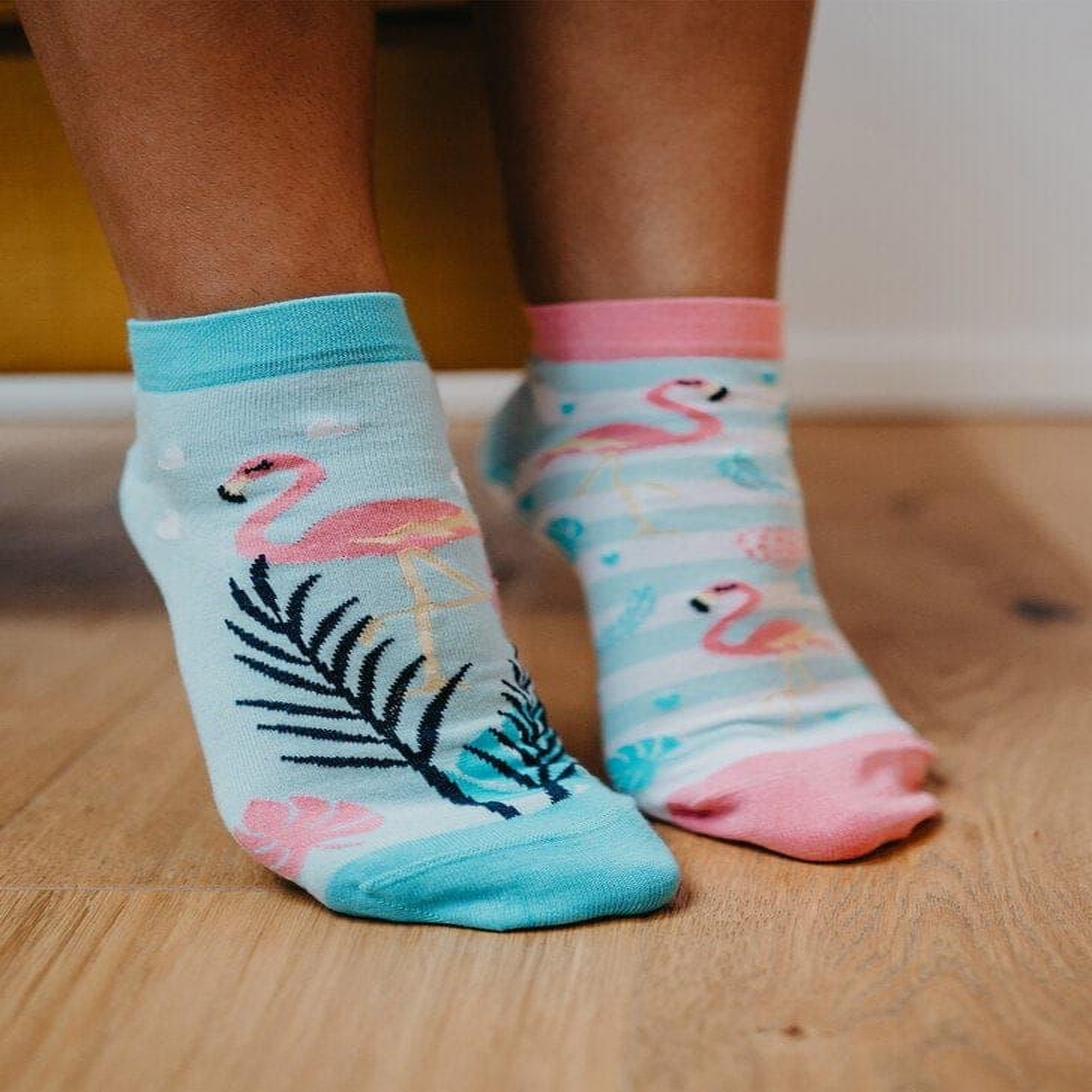 Voir la diapositive 4 : DEDOLES Socquettes flamants roses amoureux