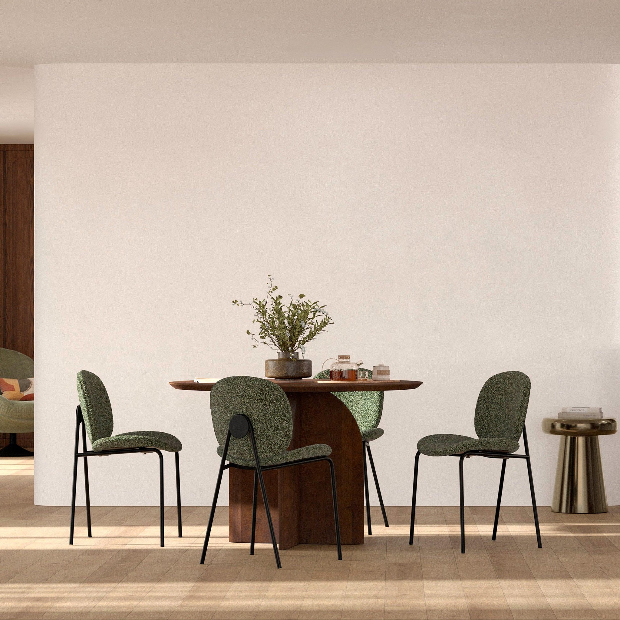 Voir la diapositive 5 : MAISON PAVANE Lot de 2 chaises en tissu bouclé vert et pieds en métal noir-iris