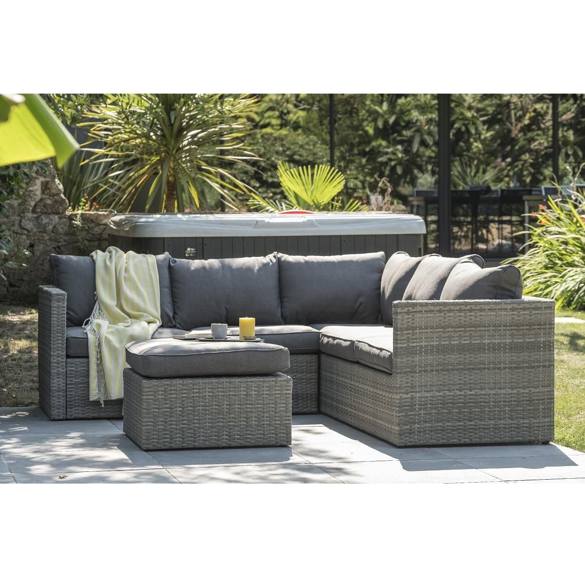 DCB GARDEN Salon bas de jardin - 5 places - résine tressée - gris - BONHEUR