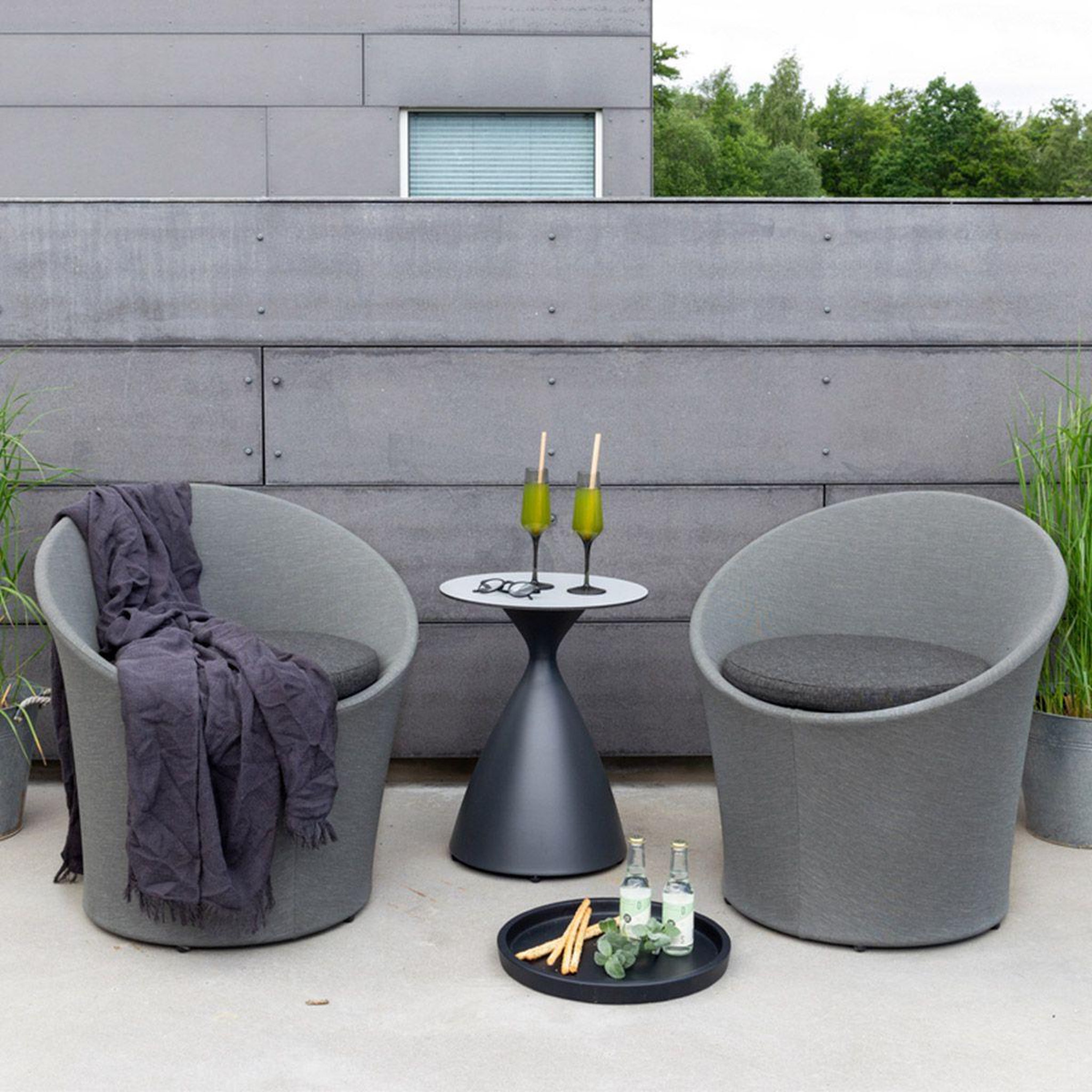 Voir la diapositive 5 : Paris Prix Salon de jardin design  spoga  73cm gris & noir