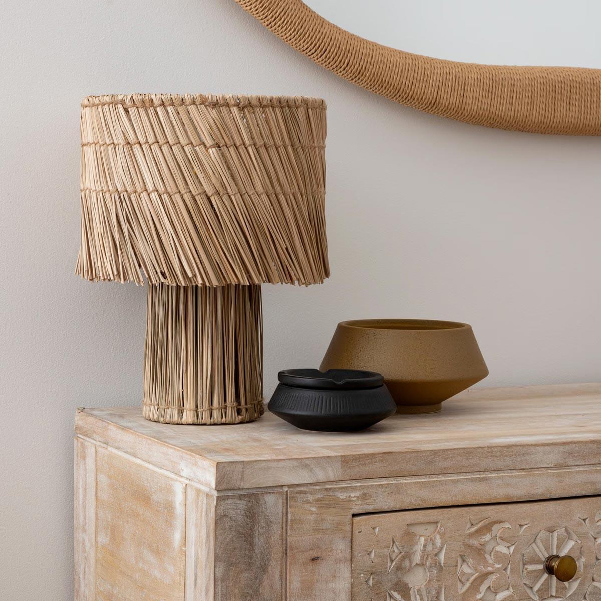 Voir la diapositive 4 : ATMOSPHERA Lampe à poser en roseau  yoni  34cm naturel