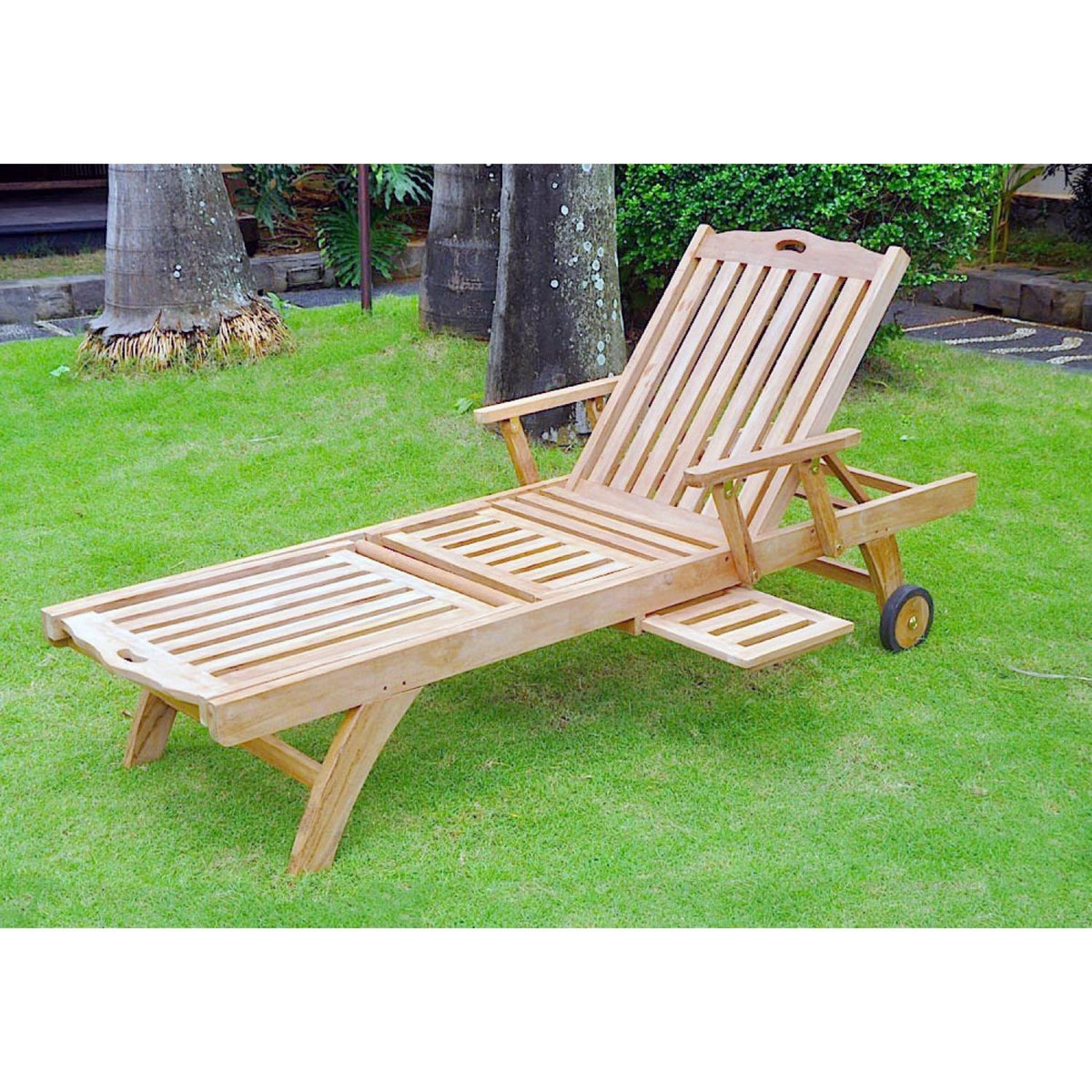 CONCEPT USINE Bain de soleil avec roulette et tablette en teck massif EGADI