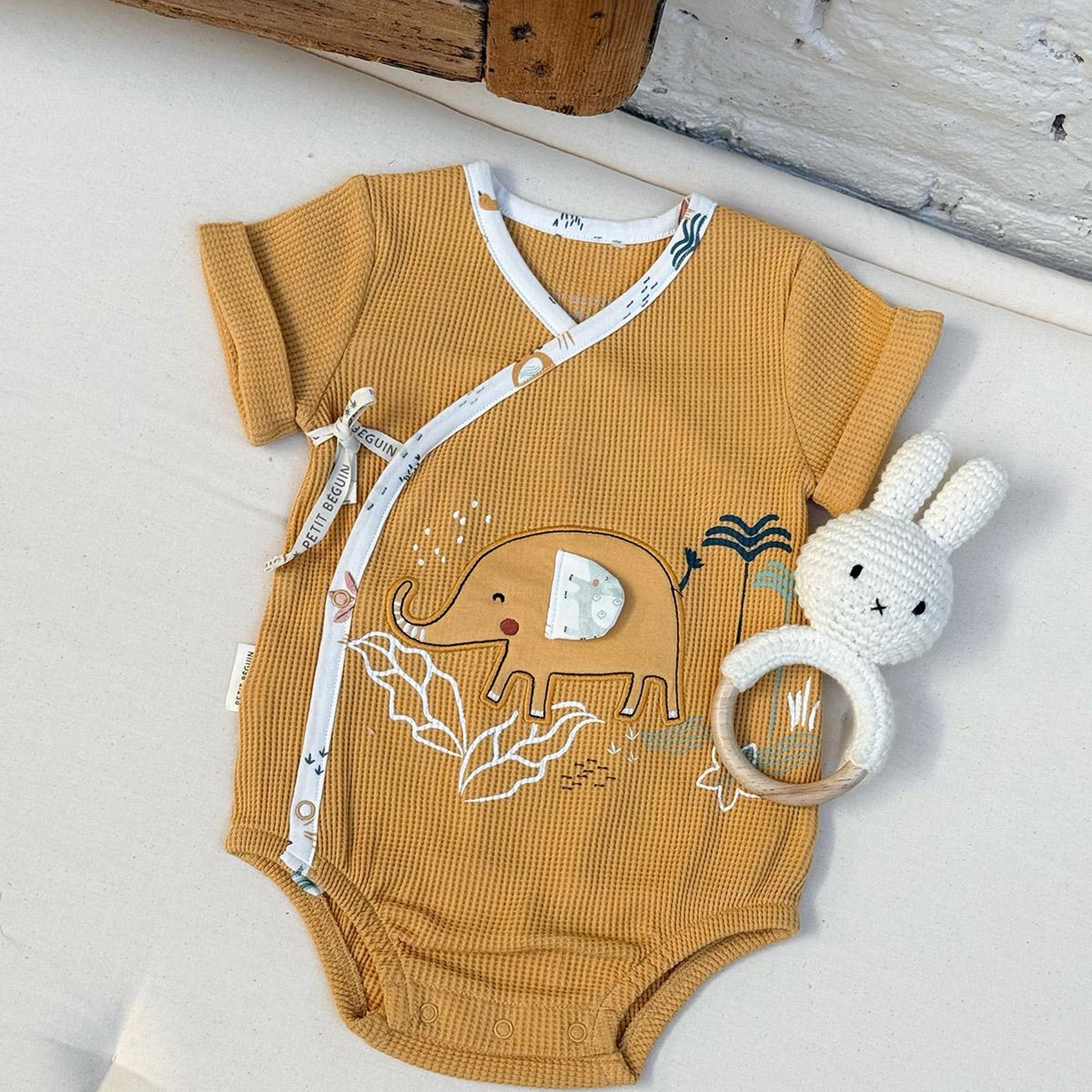 Voir la diapositive 5 : Petit BÃ©guin Barboteuse bébé hawaiki