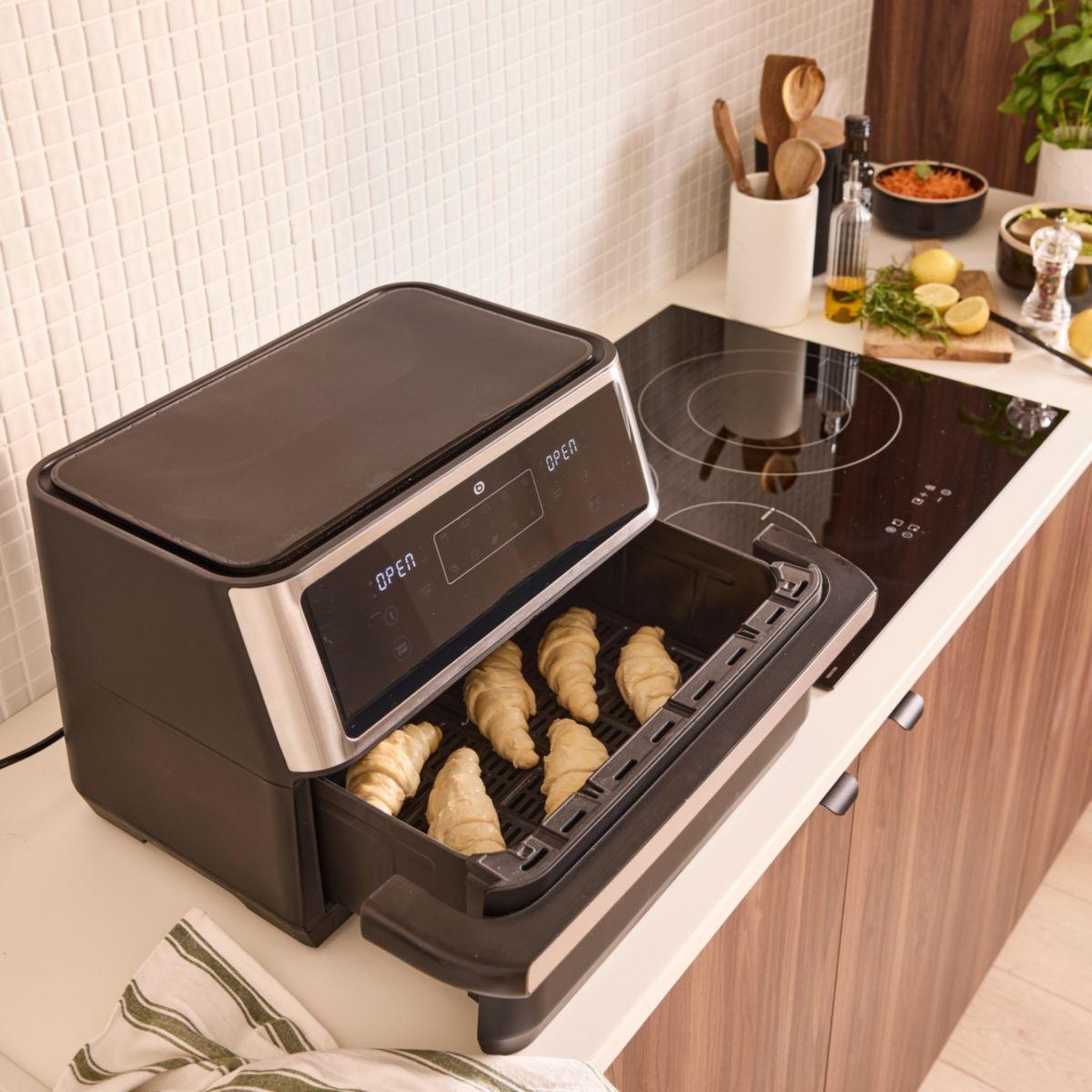 Voir la diapositive 4 : ESSENTIEL B Friteuse sans huile eaf5 ,noir, flex megazone xxl 11l