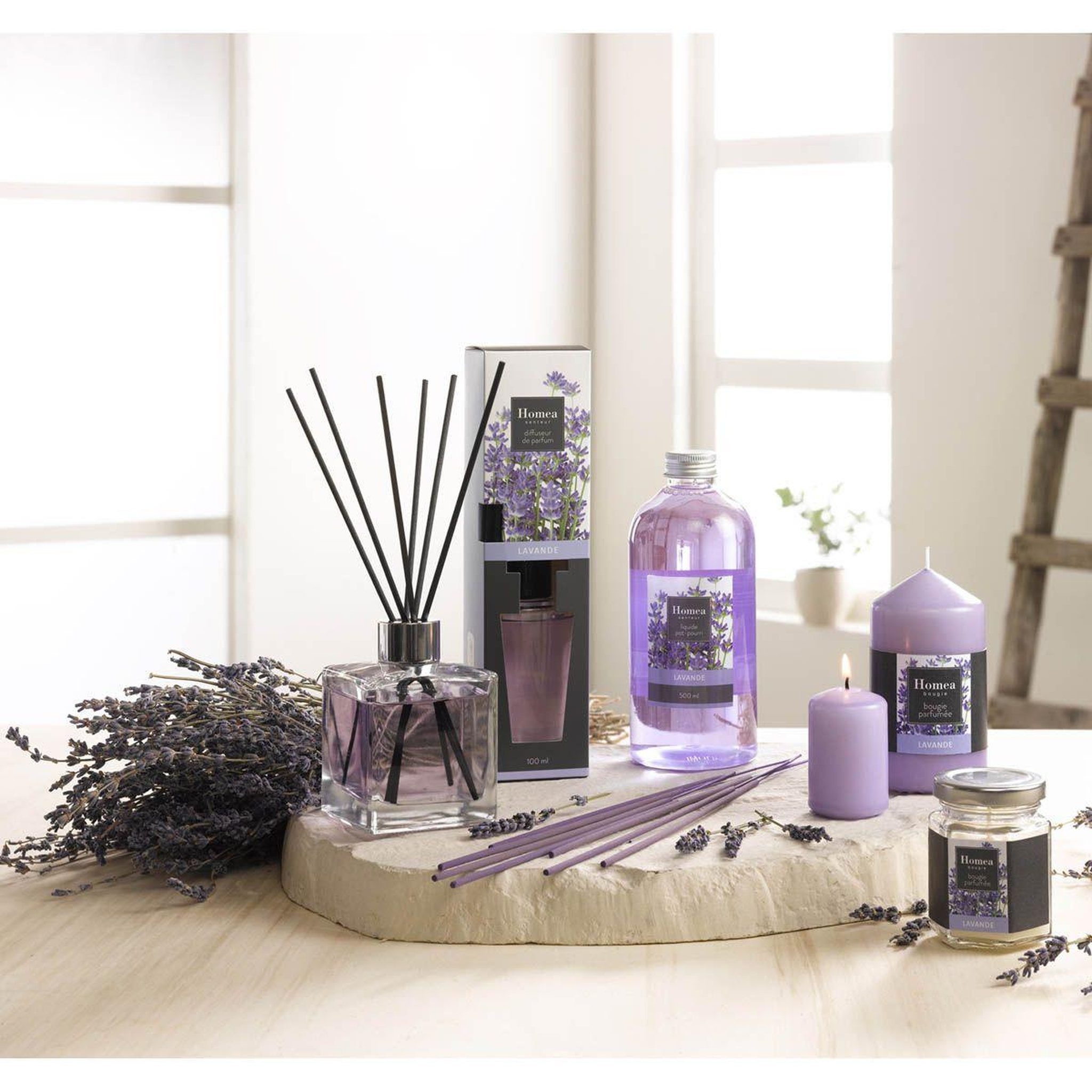 Voir la diapositive 3 : HOMEA Bougie verrine parfumée  essentiel ii  11cm lavande