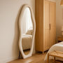 Voir la diapositive 5 : Paris Prix Miroir Design sur Pied  Perry  170cm Crème
