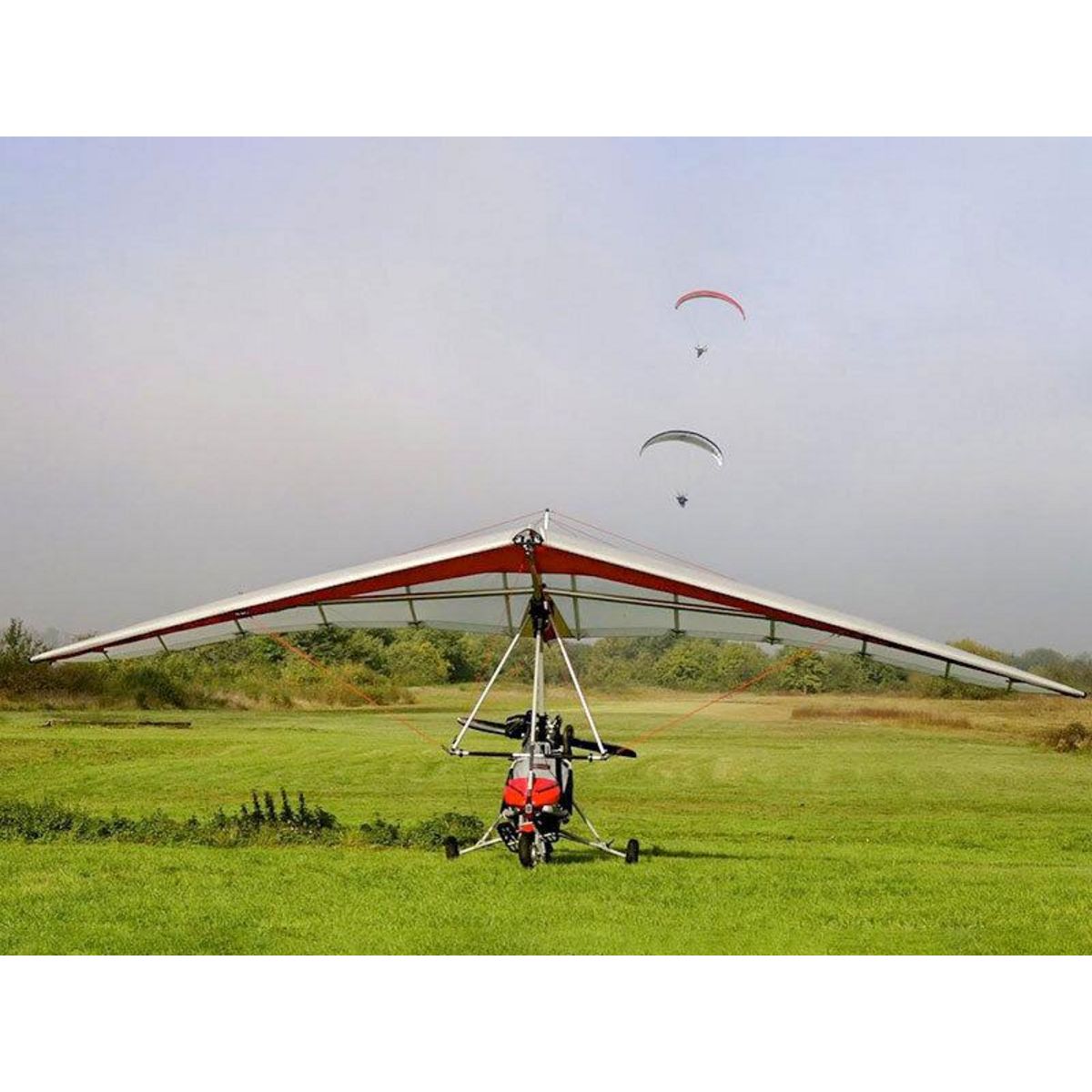 Smartbox Vol en ULM pendulaire de 55 min au-dessus des châteaux de l'Entre-deux-Mers - Coffret Cadeau Sport & Aventure