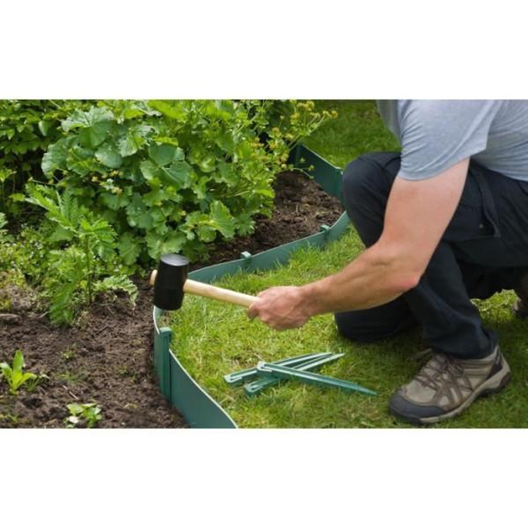 Voir la diapositive 3 : NATURE Ancres pour bordure en polyéthylene recyclé - NATURE - H26,7 x 1,9 x 1,8 cm - Vert