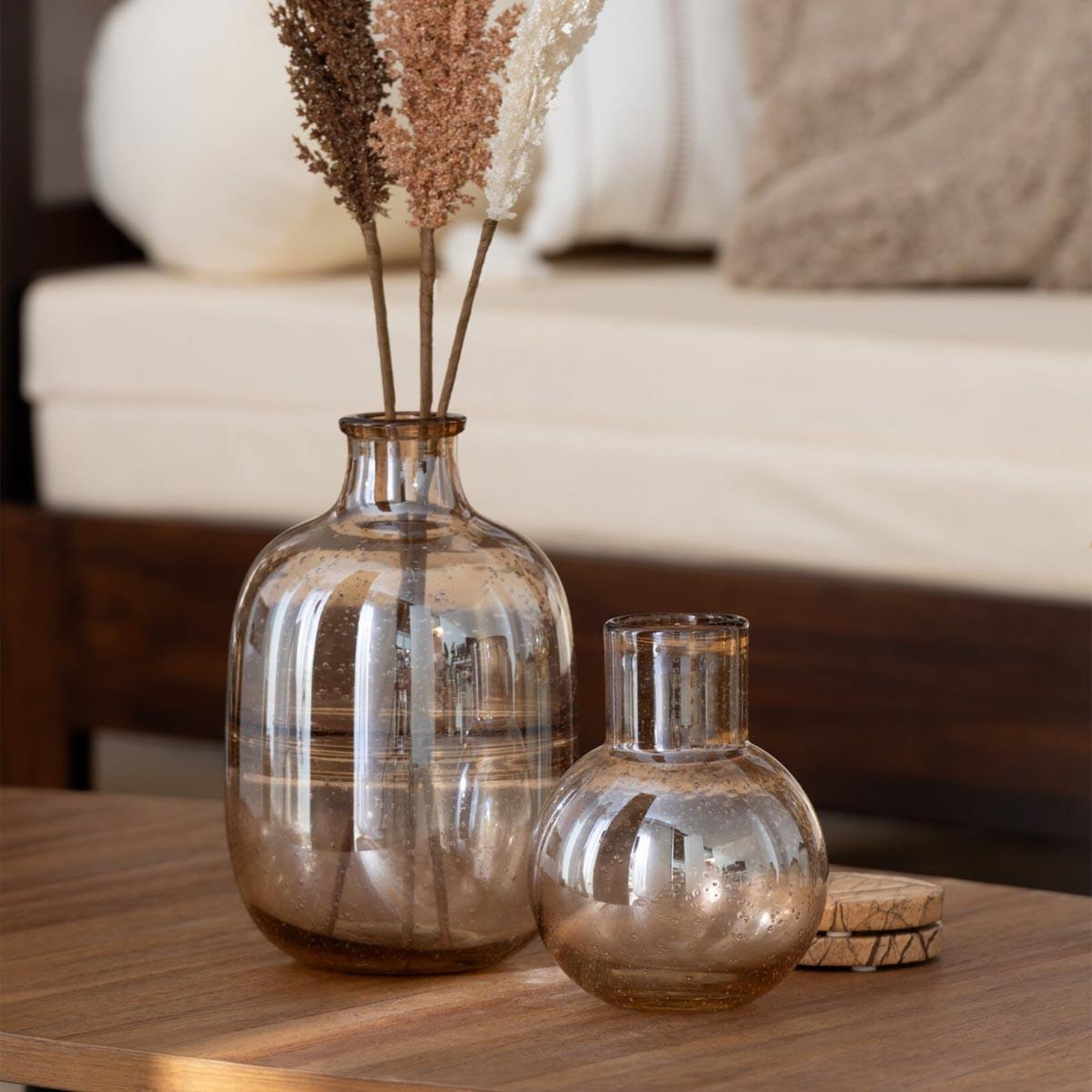 Voir la diapositive 2 : J-LINE Vase Boule Design en Verre  Goulot  19cm Marron