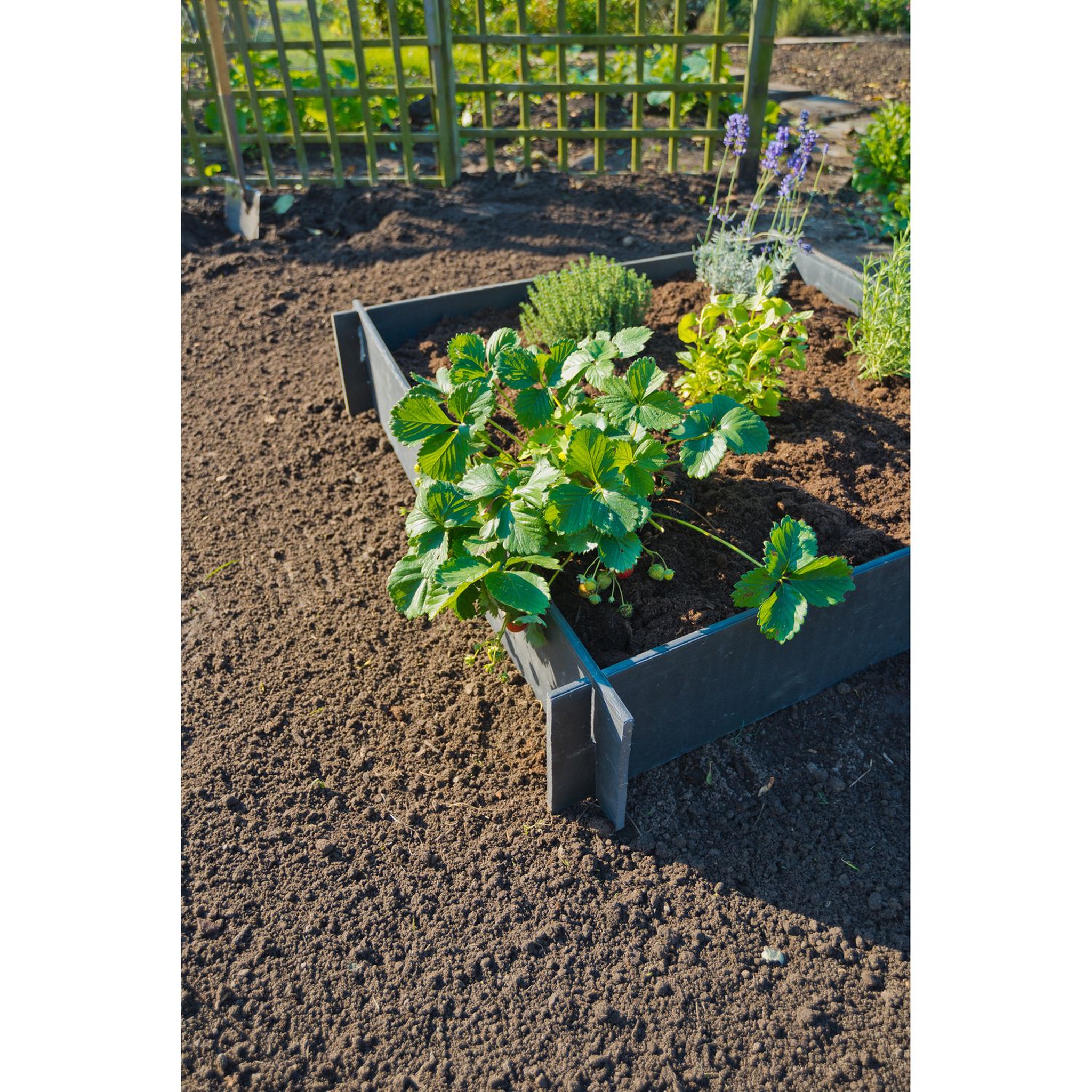 Voir la diapositive 7 : Nature Carré potager en PVC recyclé - épaisseur 10mm