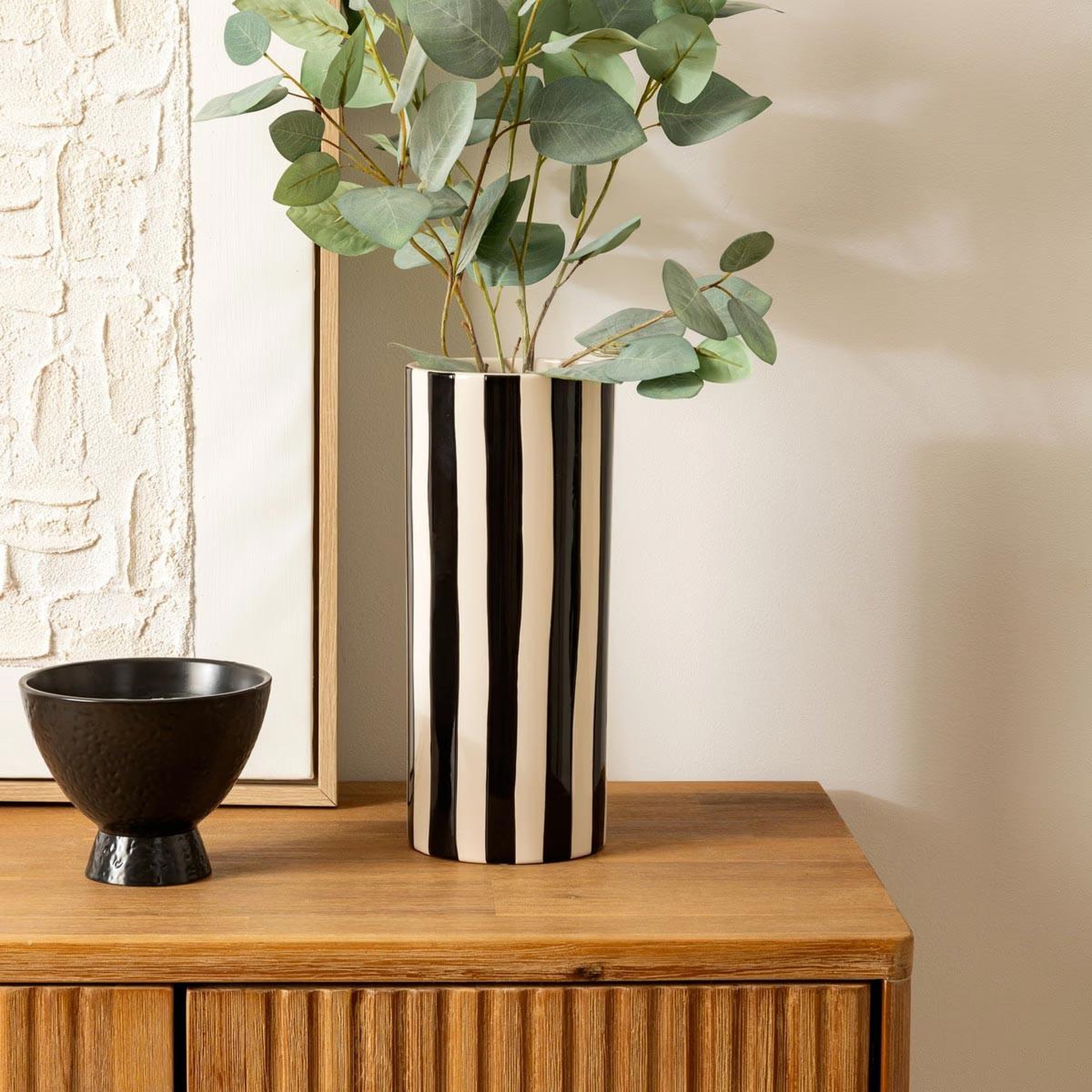 Voir la diapositive 2 : ATMOSPHERA Vase rayé en dolomite  edric  30cm noir
