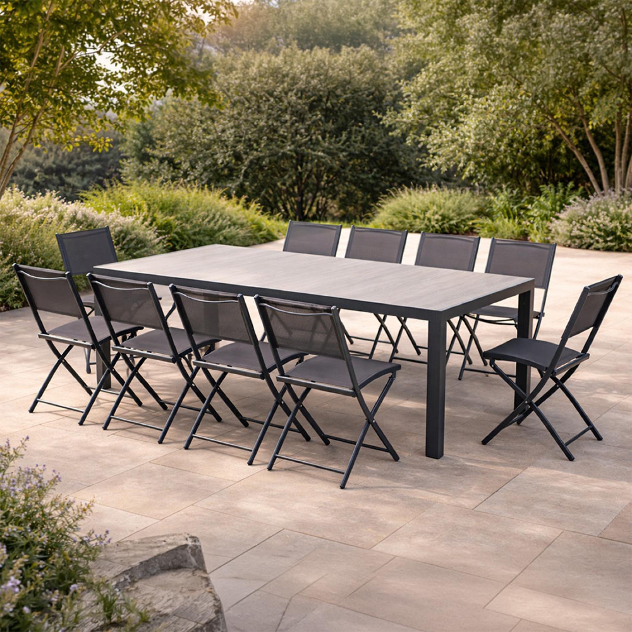 Voir la diapositive 2 : CONCEPT USINE Ensemble table de jardin 200 cm en aluminium et 10 chaises pliantes LAGOS