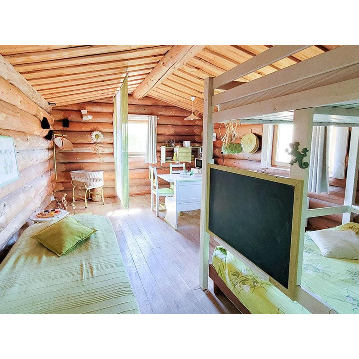 Smartbox Séjour atypique en famille : 3 jours en fuste au cœur de la côte des Bar - Coffret Cadeau Séjour