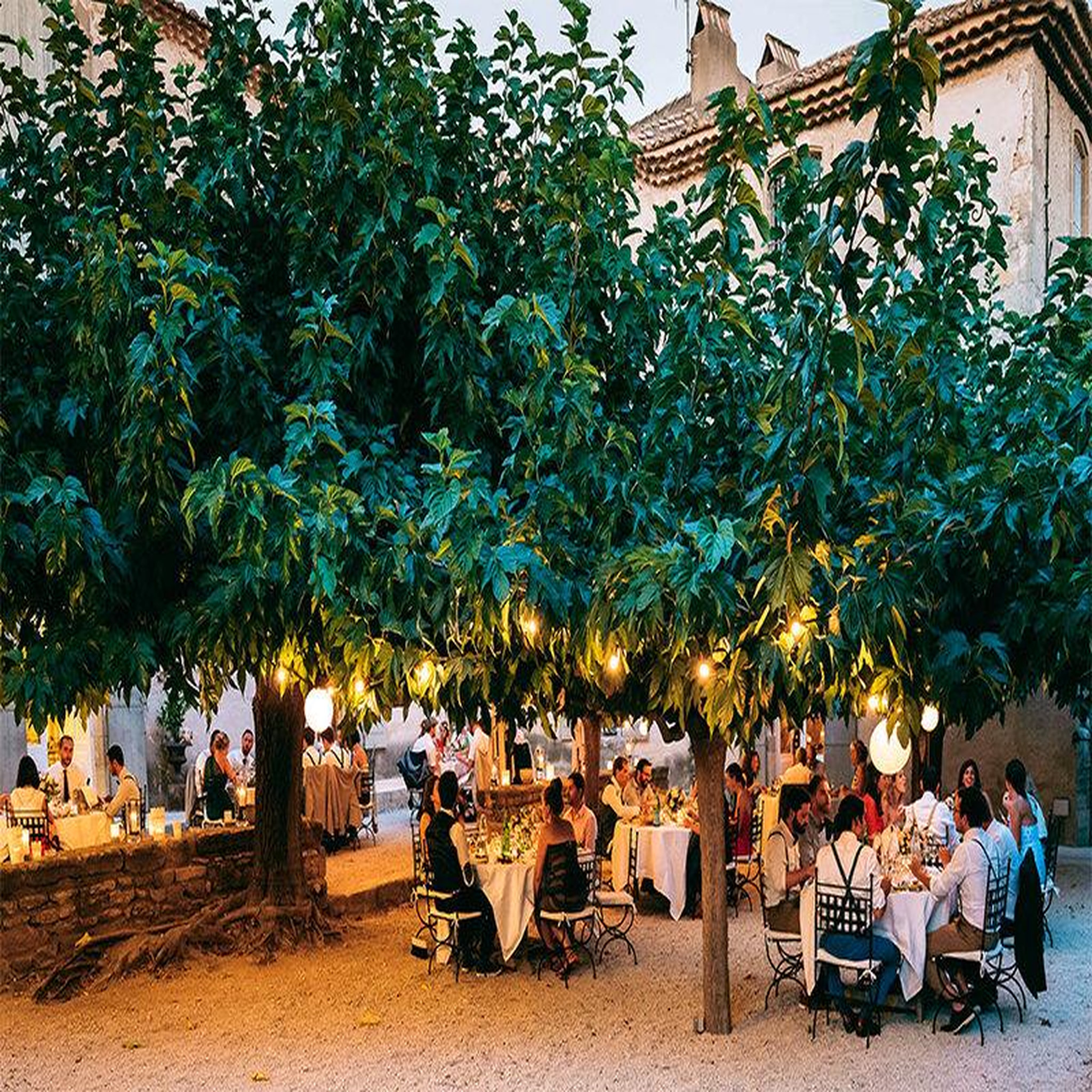 Voir la diapositive 3 : Smartbox 2 jours avec dîner dans un mas provençal avec piscine près de nîmes - coffret cadeau séjour