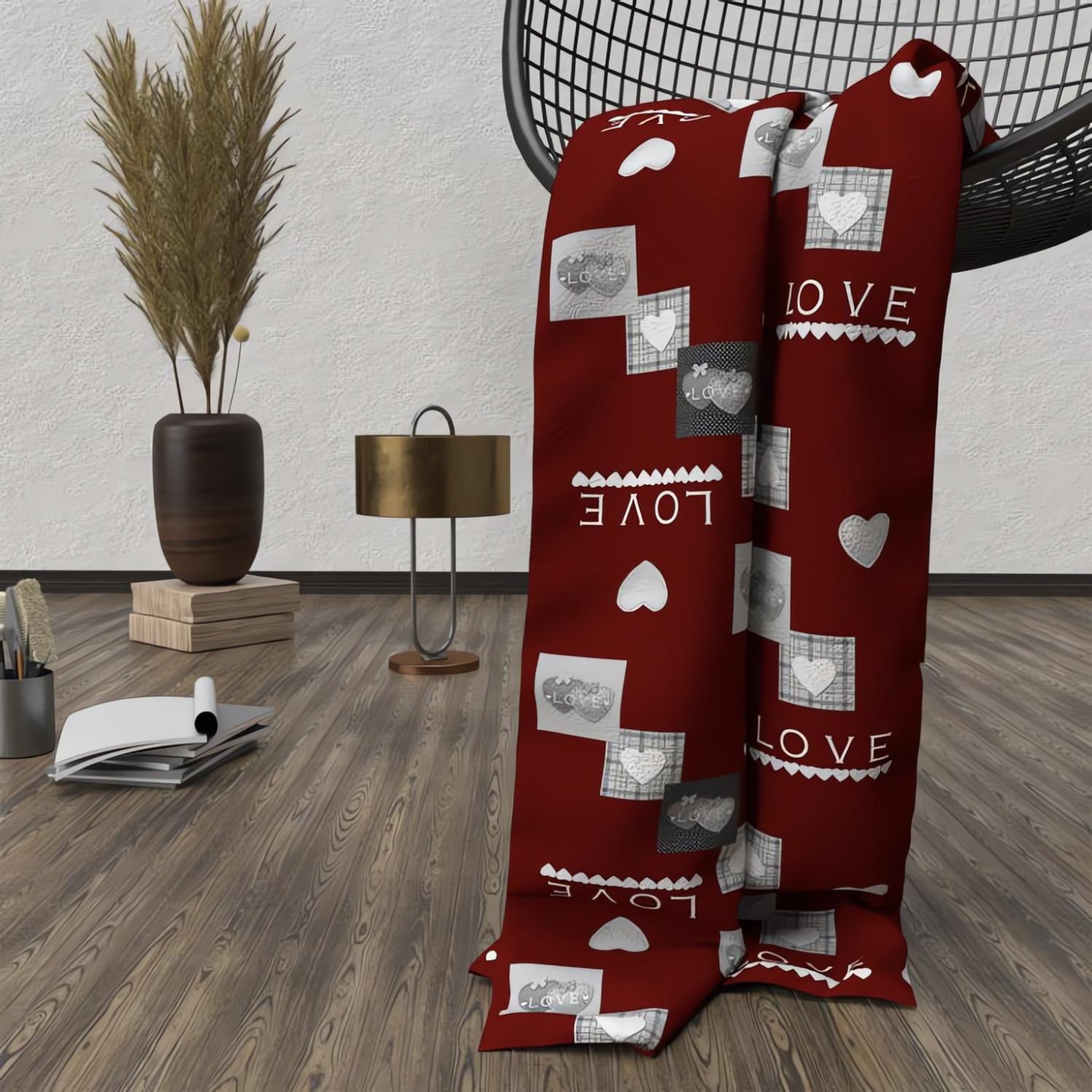 Voir la diapositive 1 : SOLEIL D'OCRE Plaid polaire en microfibre 120x160 cm LOVE rouge, par Soleil d'ocre