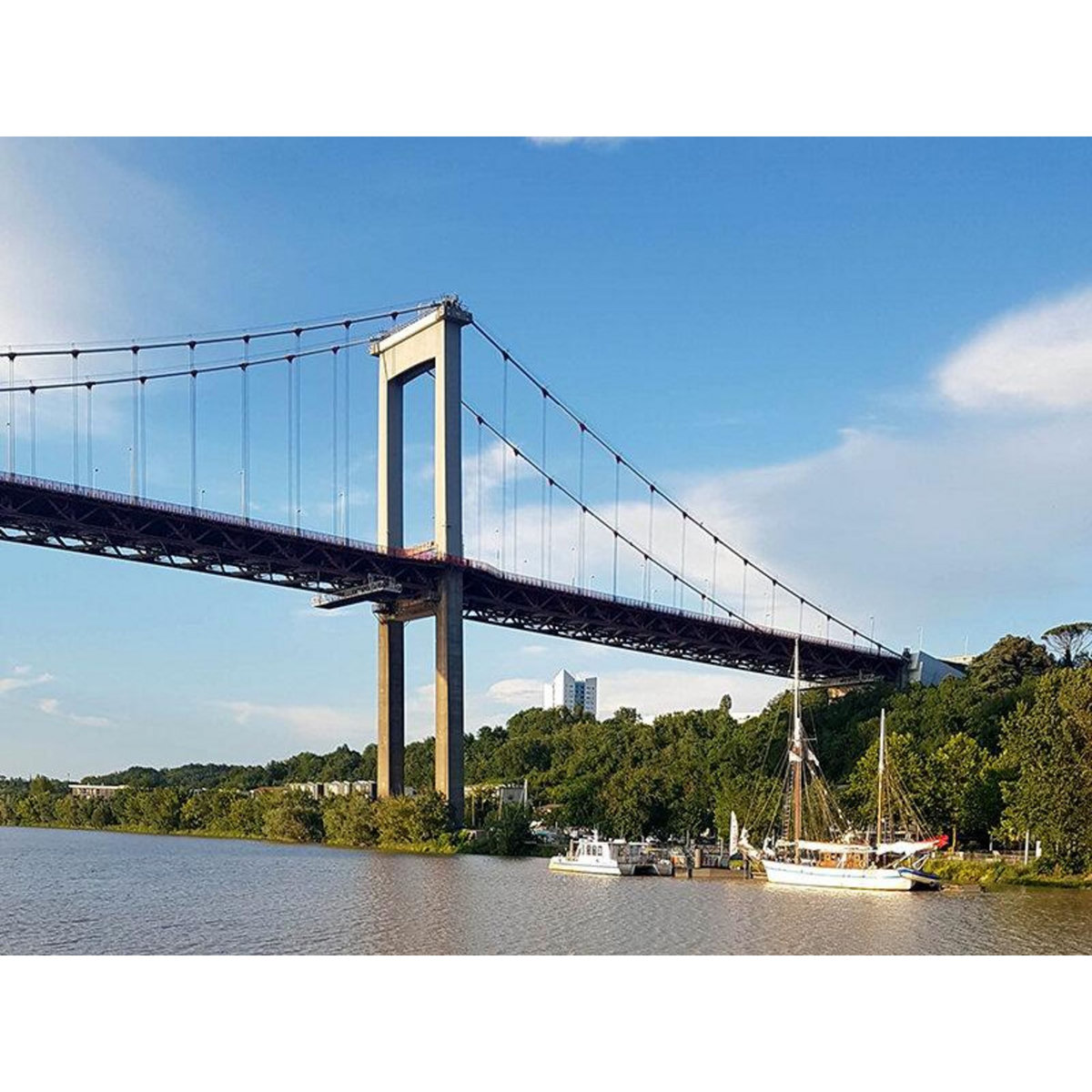 Smartbox Croisière sur la Garonne le long des façades classées UNESCO - Coffret Cadeau Sport & Aventure