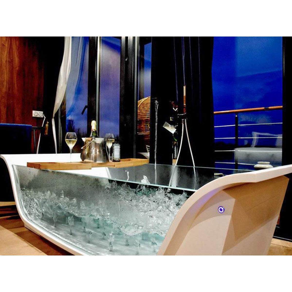 Smartbox Séjour insolite de 2 jours en suite flottante de luxe avec bain bouillonnant près de Paris - Coffret Cadeau Séjour