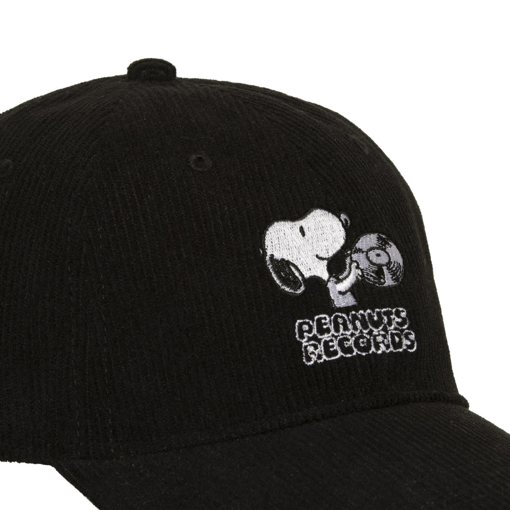 Voir la diapositive 3 : CAPSLAB Casquette Dad cap velours avec broderie Peanuts Records
