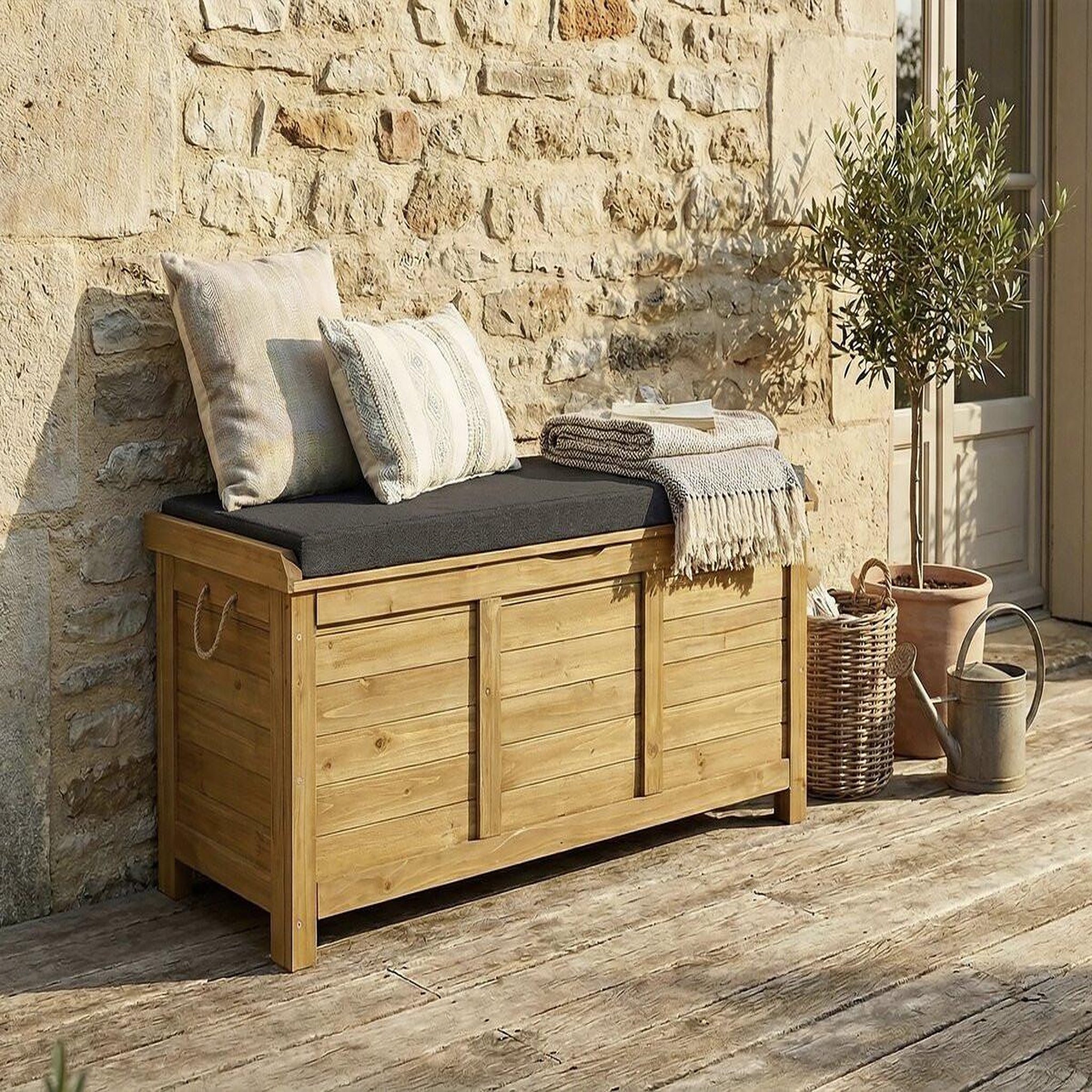 Voir la diapositive 2 : Habitat et Jardin Coffre de jardin  Gana  en bois - 125 x 60 x 55 cm - Marron