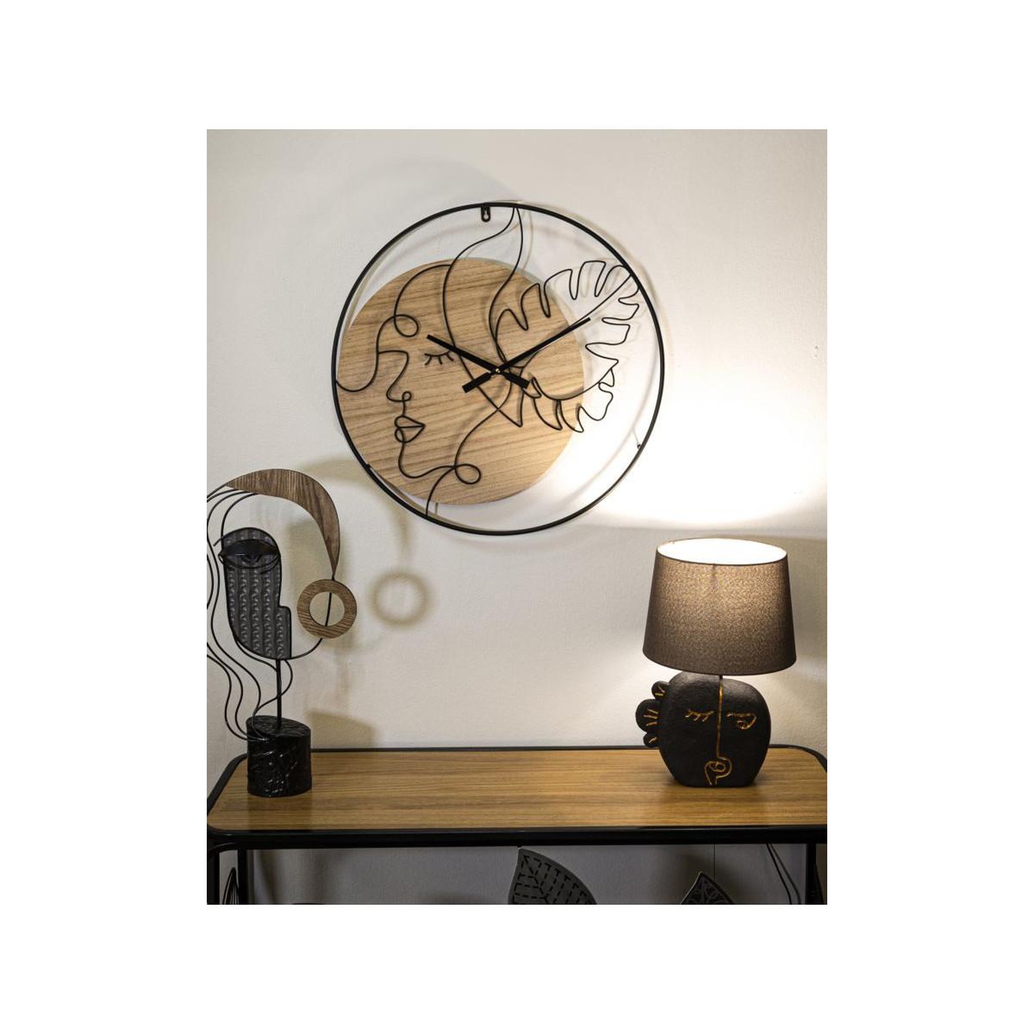 Voir la diapositive 5 : Paris Prix Horloge murale en métal  elegants  60cm naturel & noir