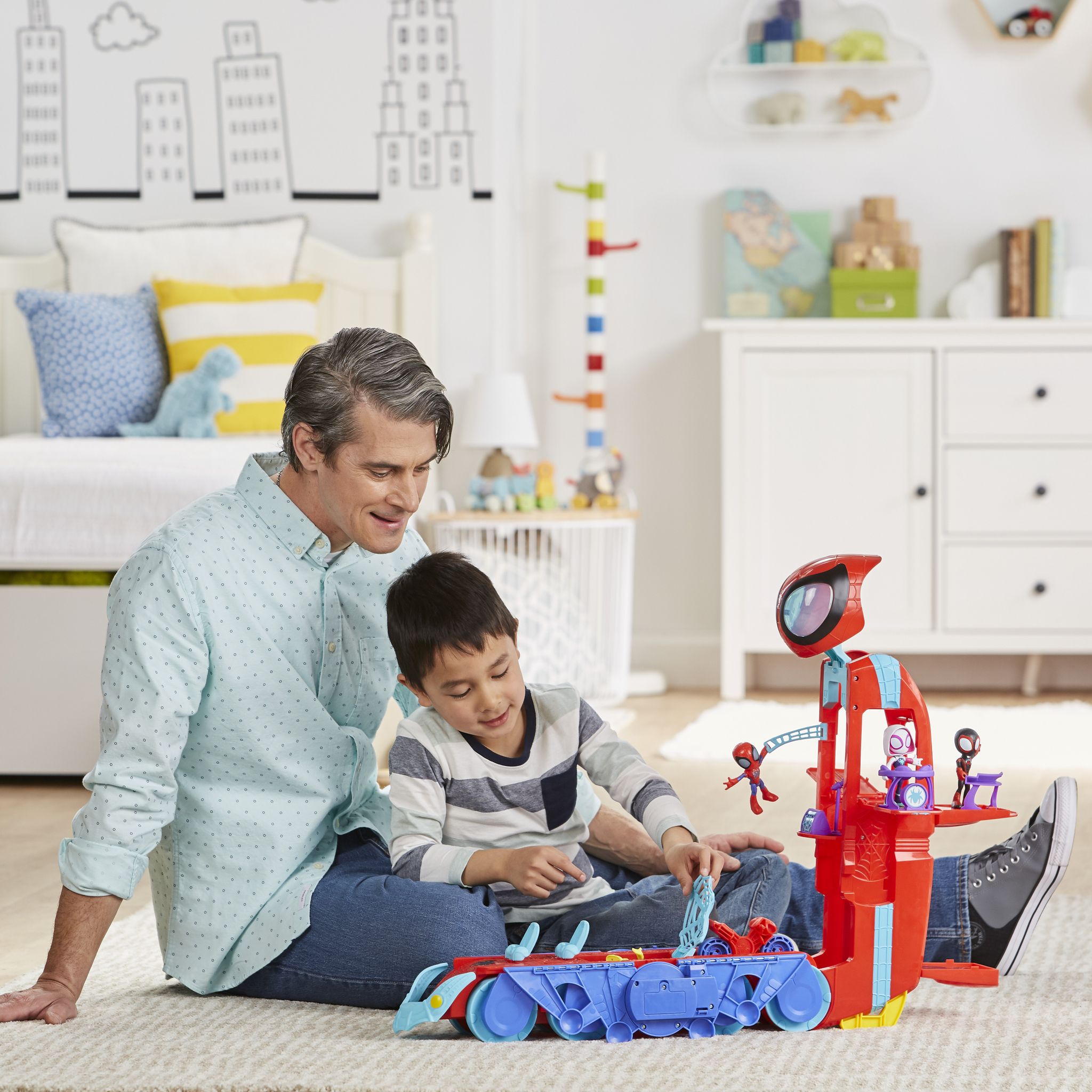 HASBRO Quartier Général Arachno-mobile de Spidey