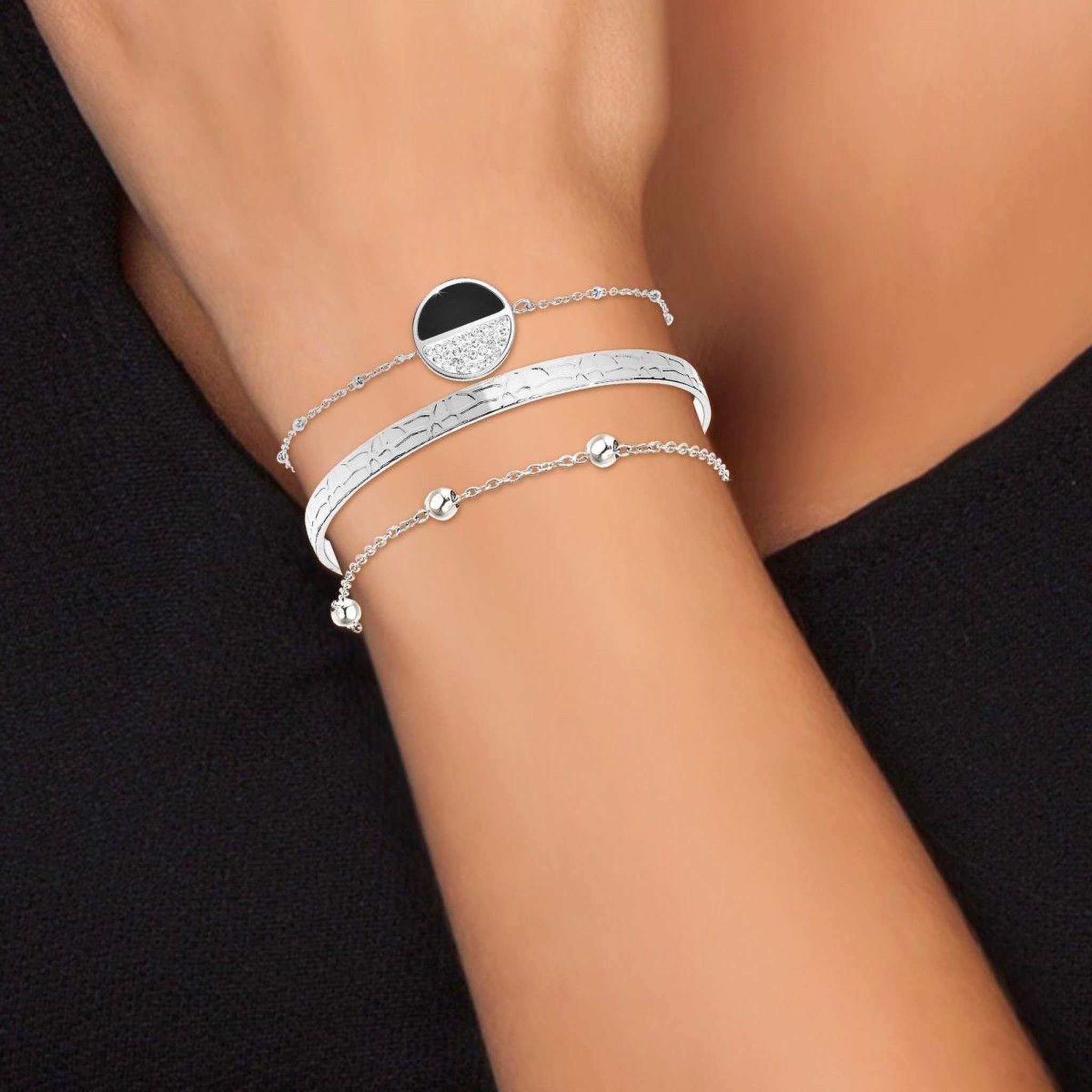 Voir la diapositive 2 : SC CRYSTAL Lot de 3 bracelets SC Crystal en Acier Rhodié argenté orné de cristaux scintillants