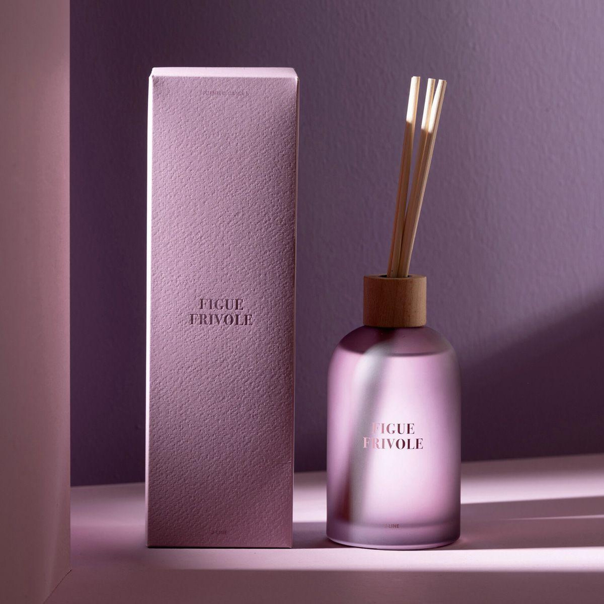 Voir la diapositive 5 : J-LINE Diffuseur de parfum  accords essentiels  250ml figue frivole