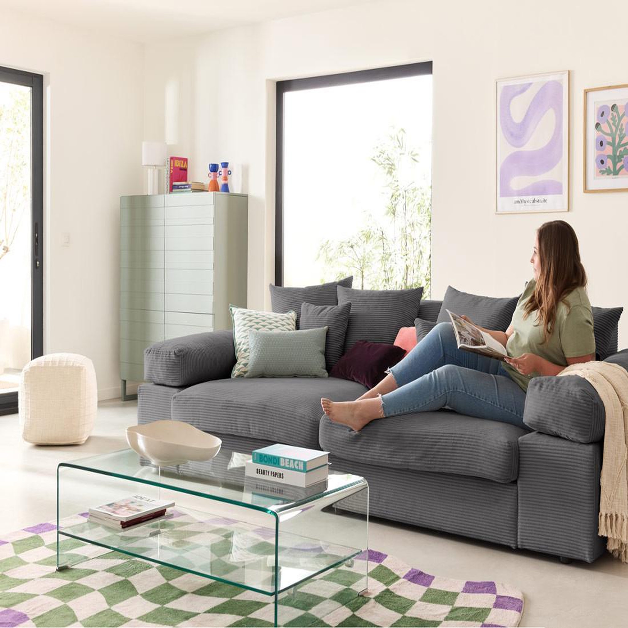 Voir la diapositive 4 : LISA DESIGN Aspen - canapé 4 places - assise profonde - velours côtelé