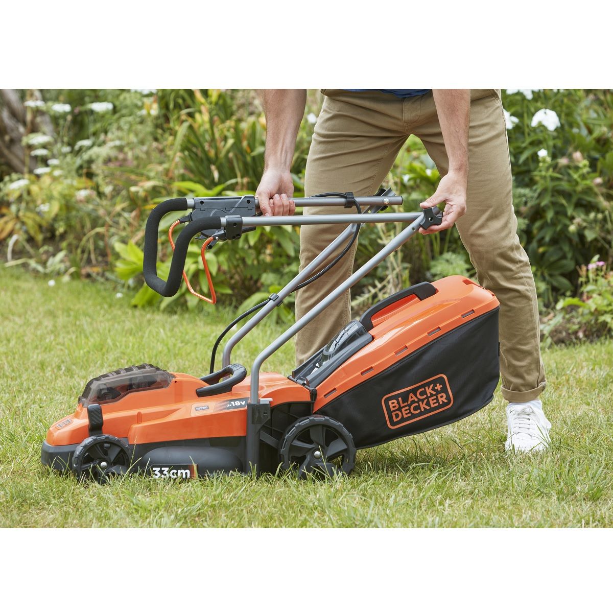 Black & Decker Tondeuse à gazon sans fil 18V - coupe 33cm