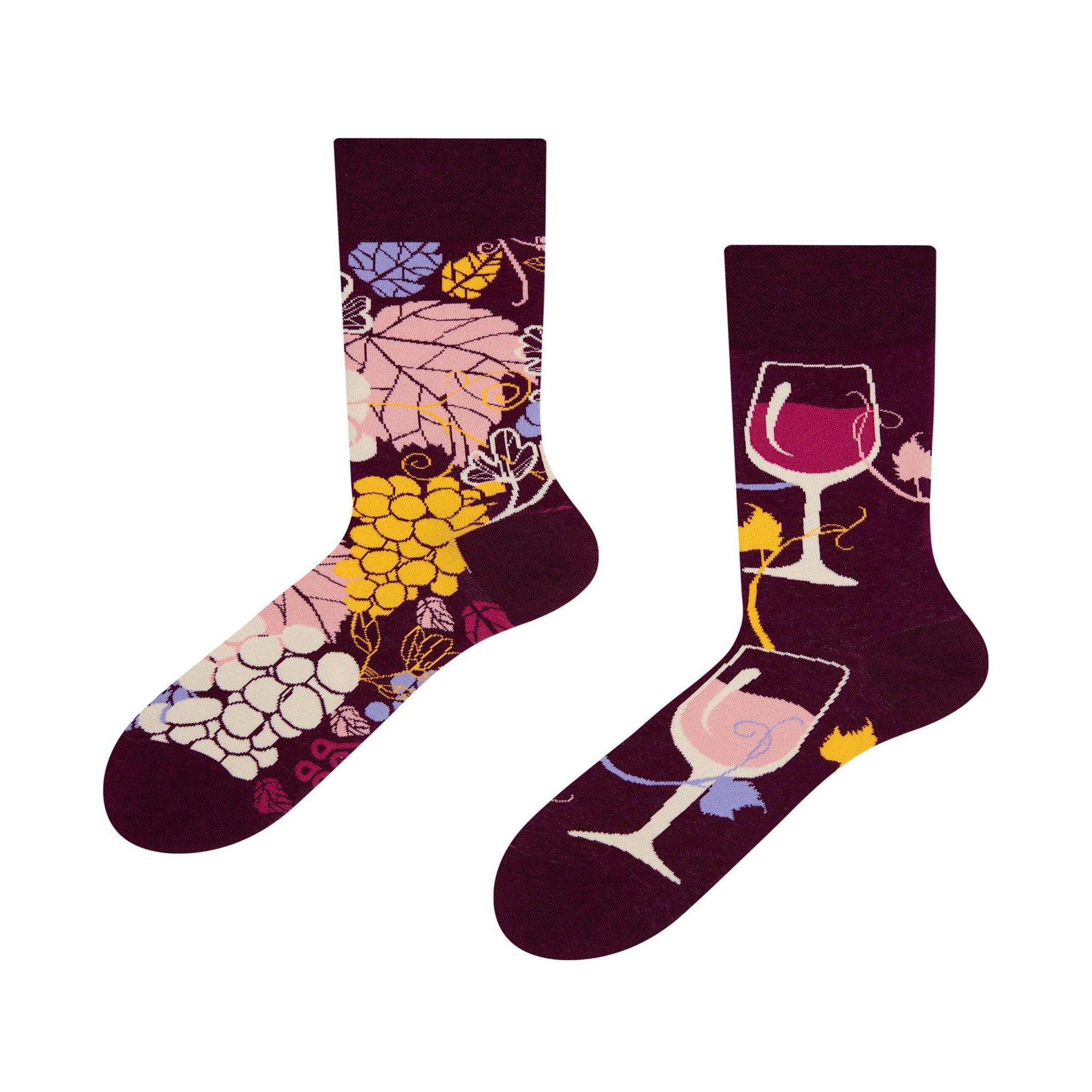 DEDOLES Chaussettes vin rouge et raisins. Coloris disponibles : Rouge