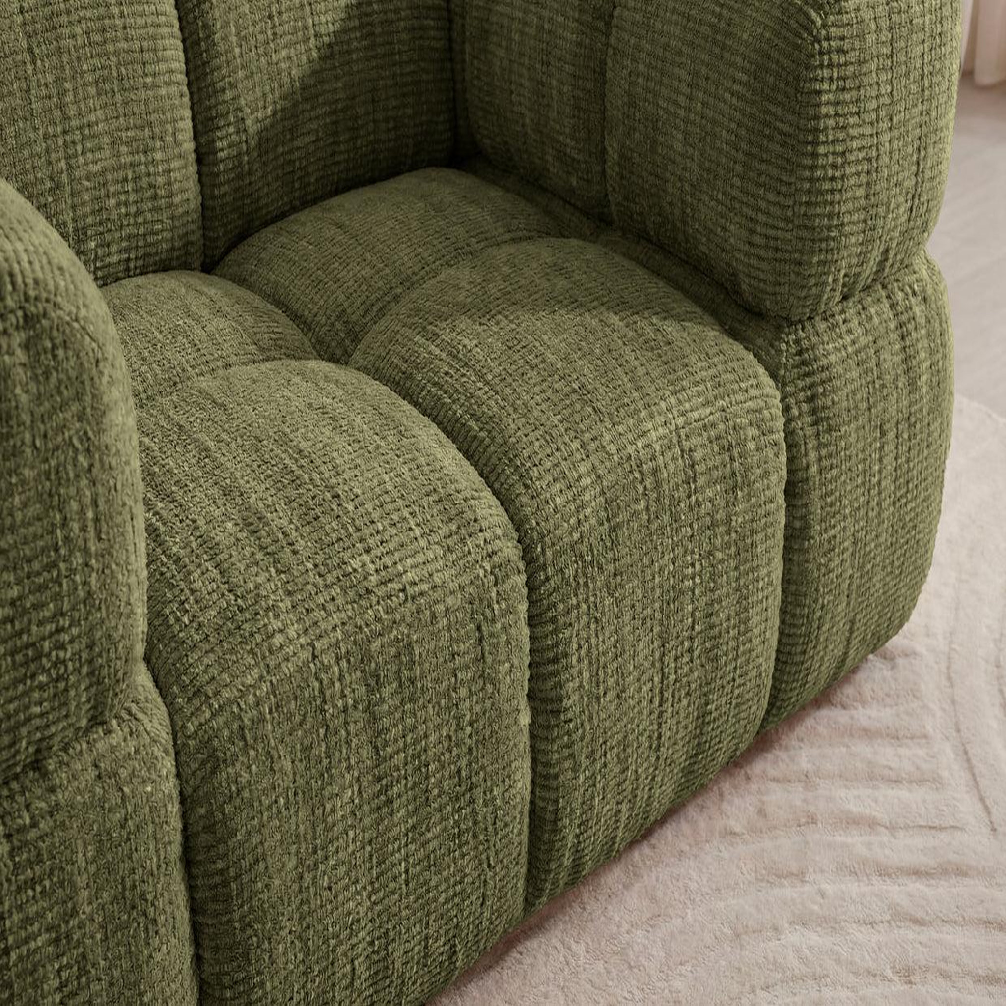 Voir la diapositive 4 : CASANOVA PARIS GUSTAVE - Fauteuil tissu chenille