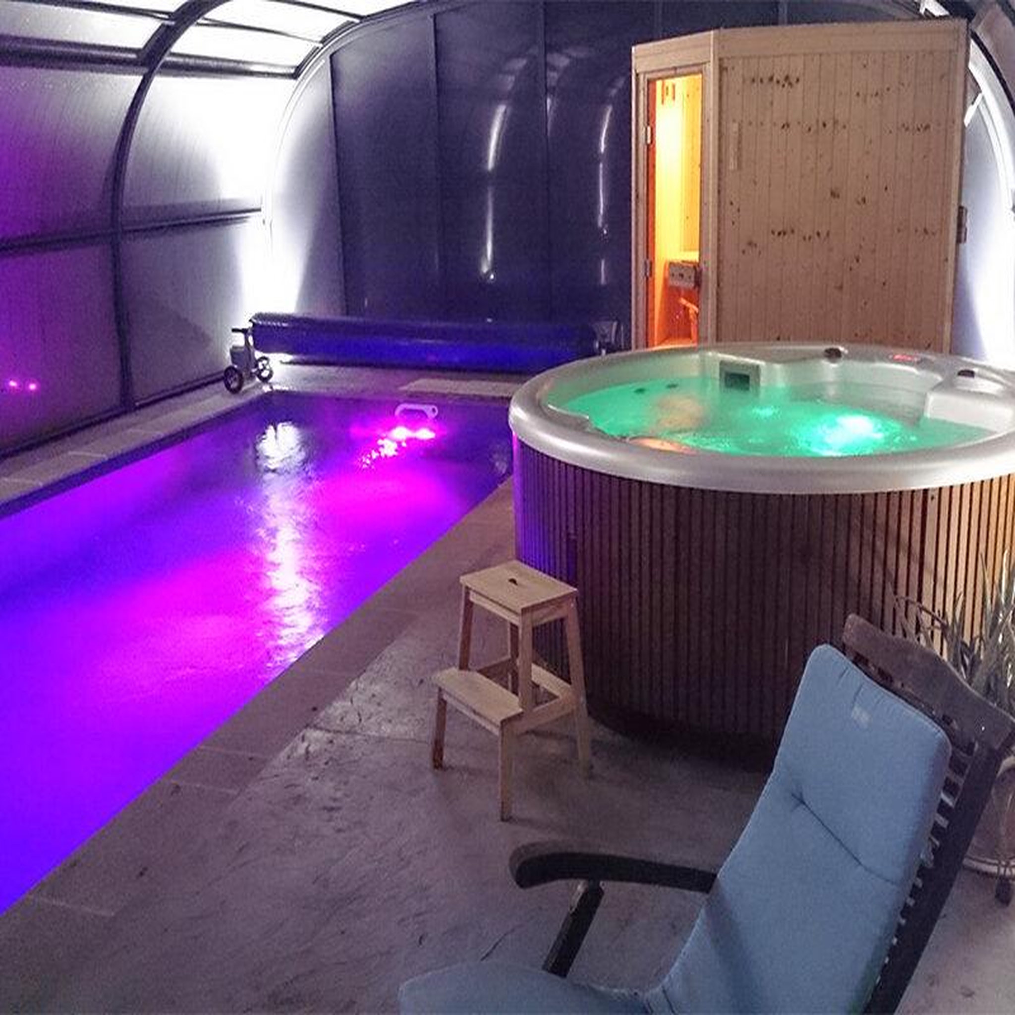Voir la diapositive 2 : Smartbox 2h d'accès au spa dans un gîte entre toulouse et montauban - coffret cadeau bien-être