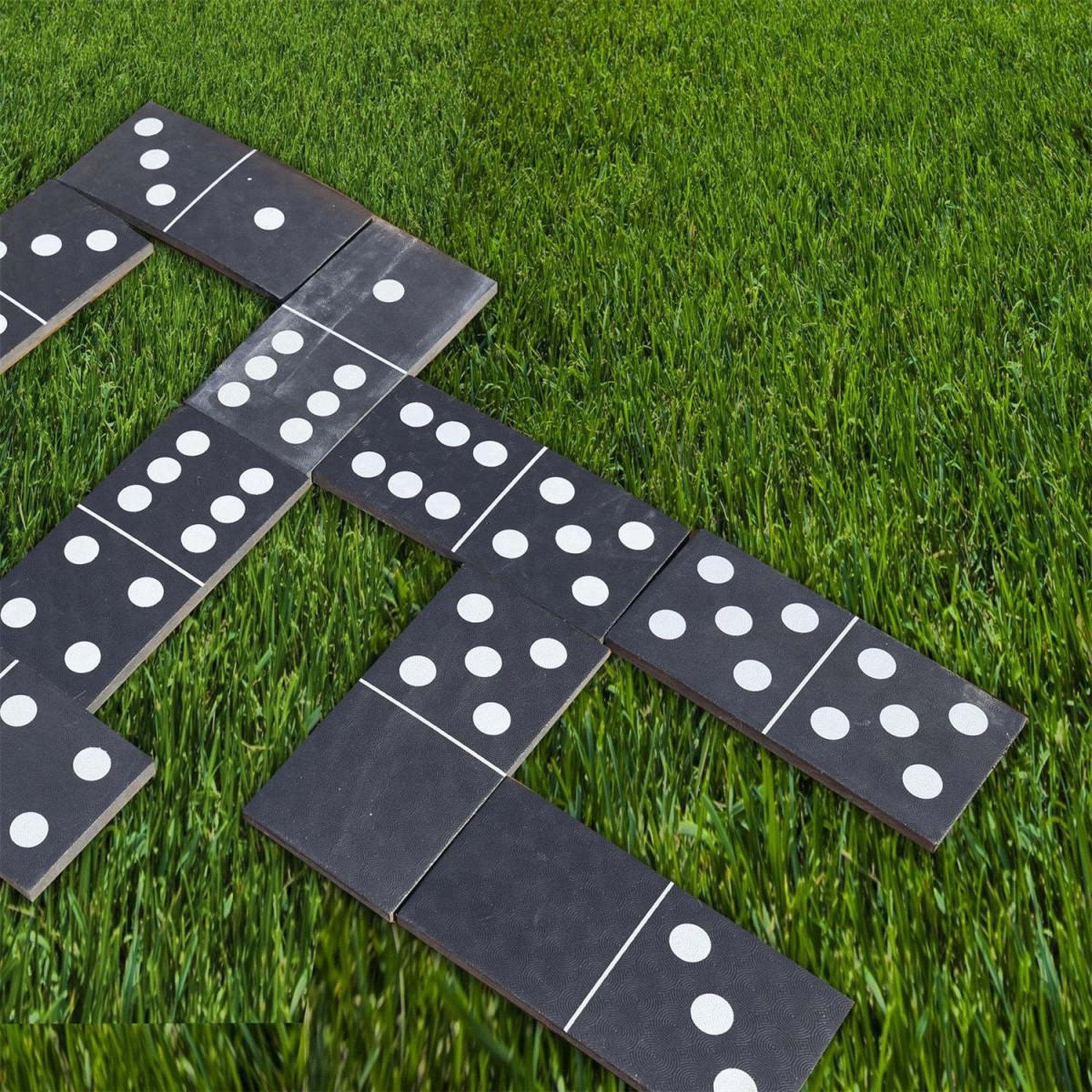 Voir la diapositive 2 : MISTER GADGET Jeu d'Extérieur Grand Format  28 Dominos  18cm Noir