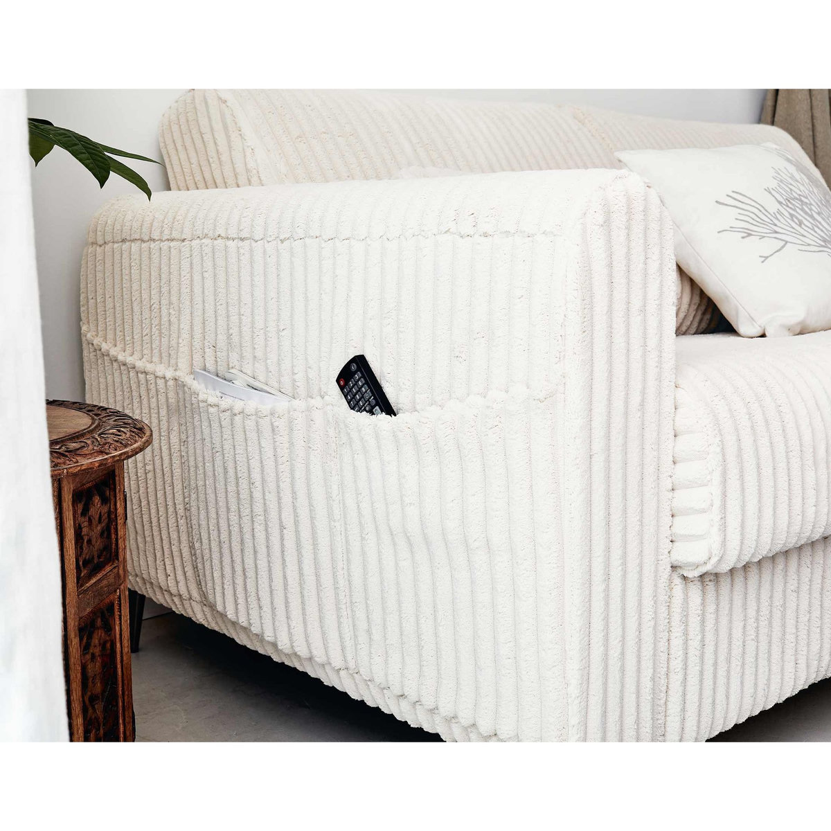 LISA DESIGN Owen - canapé 3 places convertible express couchage quotidien 140 cm matelas 12 cm en velours côtelé grosses côtes