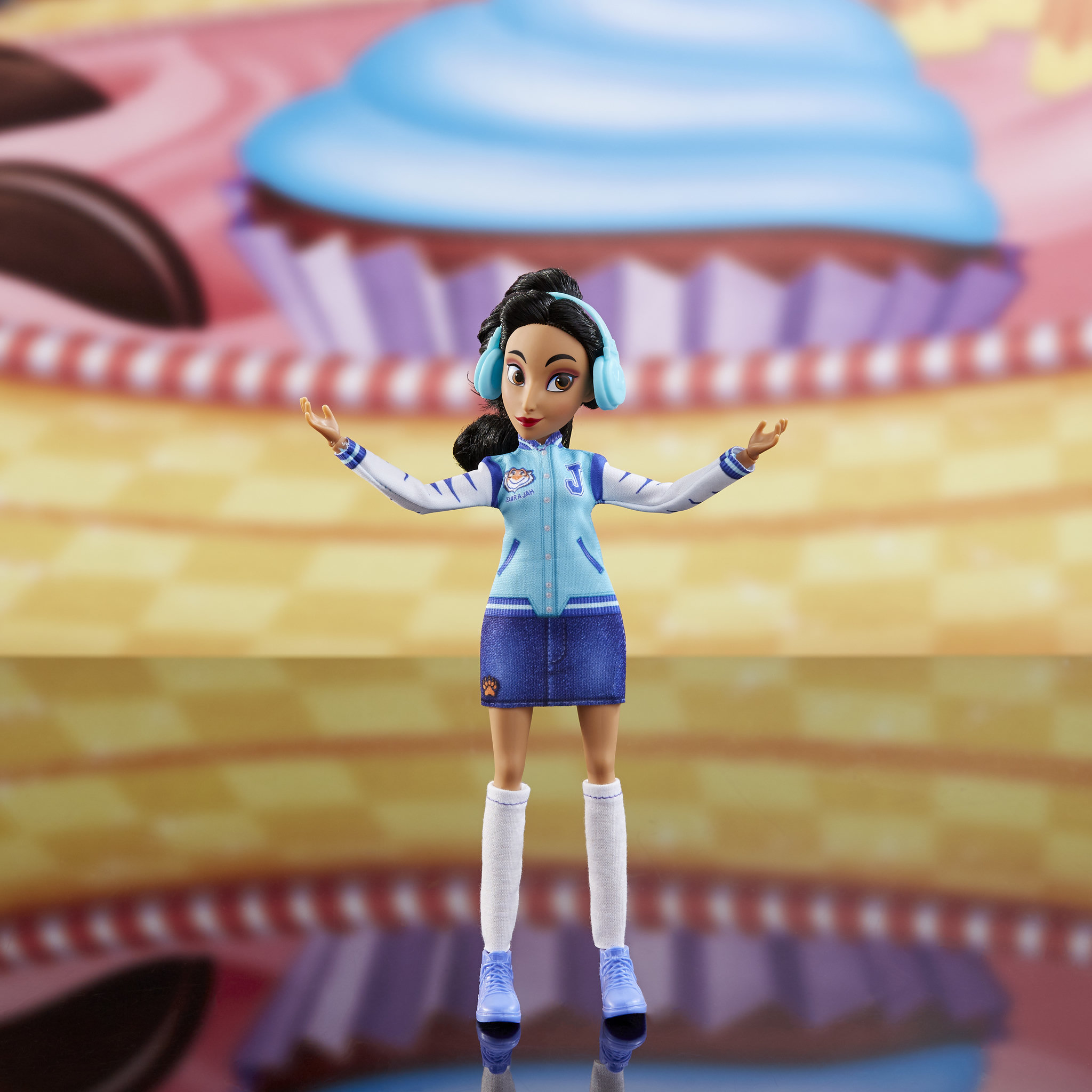 Voir la diapositive 2 : HASBRO Poupée princesse Disney Jasmine avec tenue et accessoires