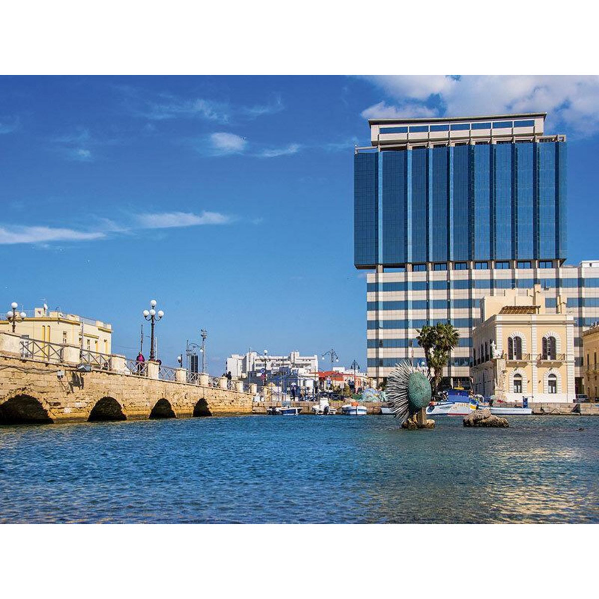 Smartbox Luxueuse parenthèse de charme en hôtel 4* en Europe - Coffret Cadeau Séjour