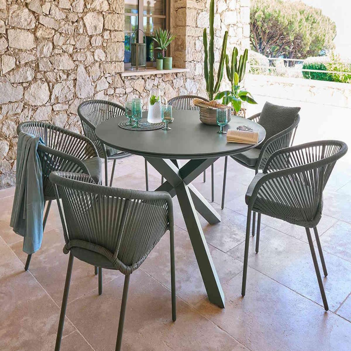 HESPERIDE Table de jardin ronde Alu/Verre Oryon Laurier - 6 places - Hespéride