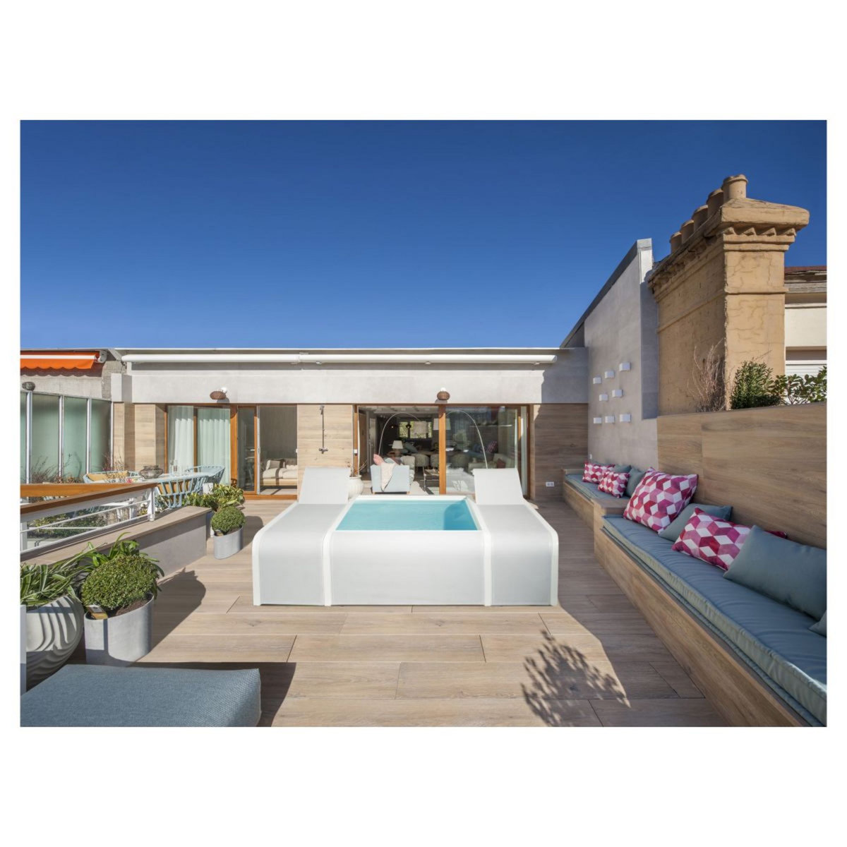 Piscine avec 2 transats intégrés 2,82 x 2,19 x 0,60m MARIPOSA