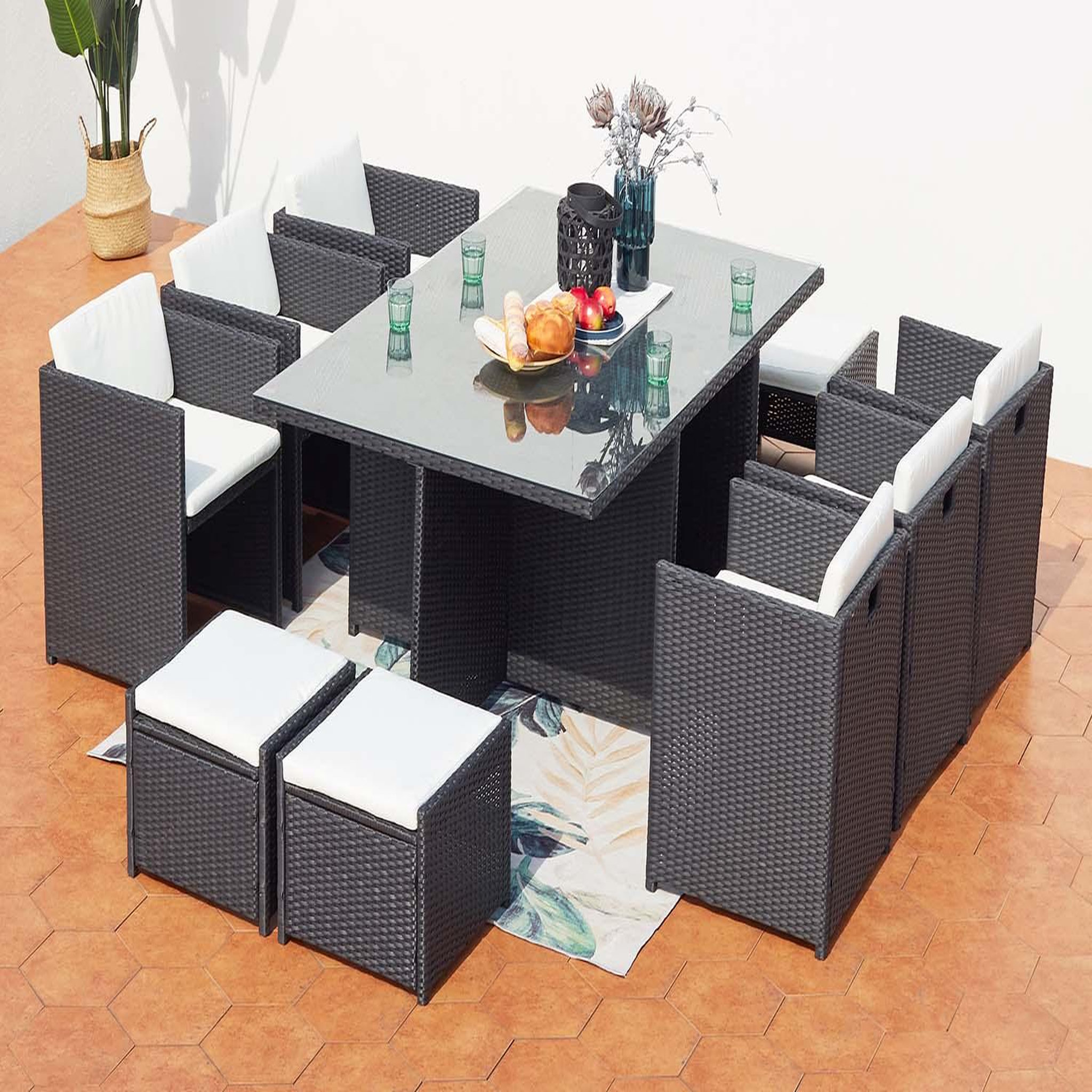 Voir la diapositive 2 : CONCEPT USINE Table et chaises 10 places encastrables résine noir-blanc miami